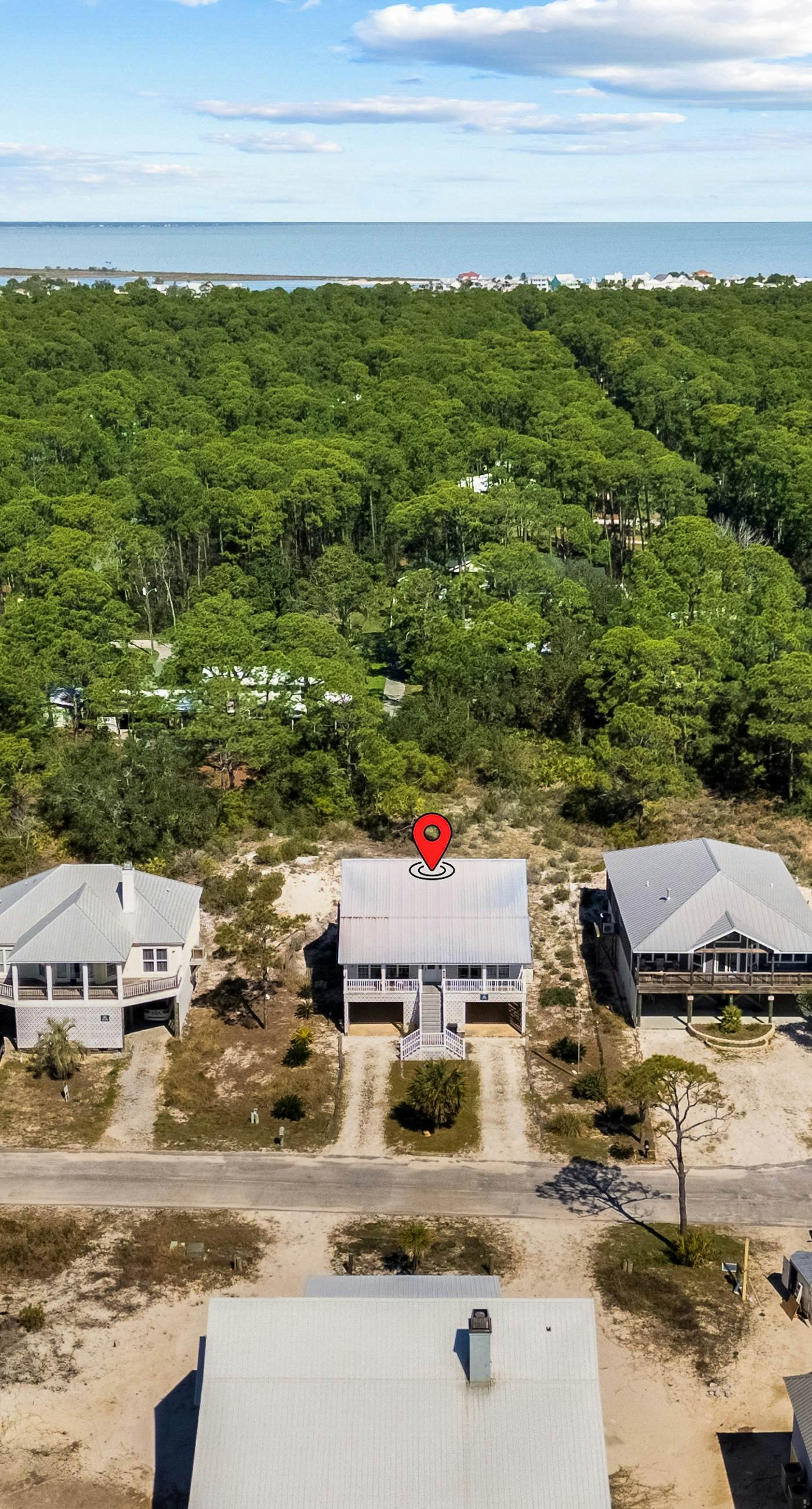 Dog-Friendly Oceanside Home with Free WiFi, Central AC, Private W&D, Balcony