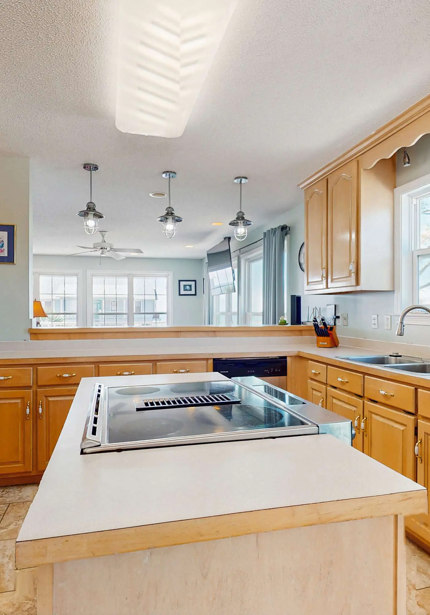 Dog-Friendly Oceanside Home with Free WiFi, Central AC, Private W&D, Balcony