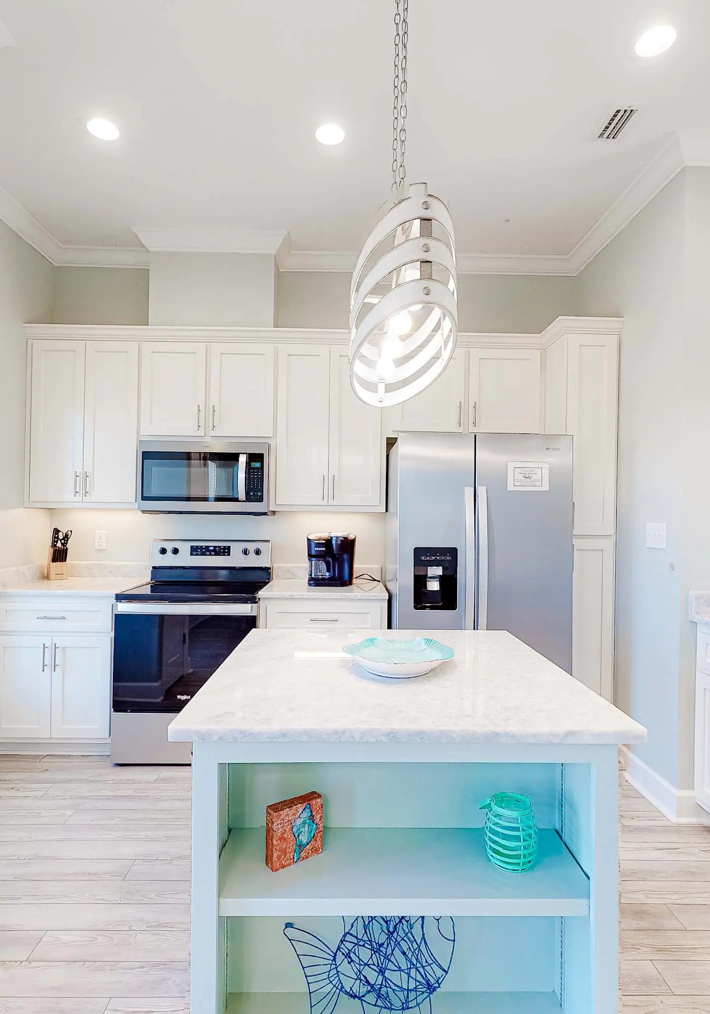 Dog-friendly home with Gulf views, washer,dryer & central AC