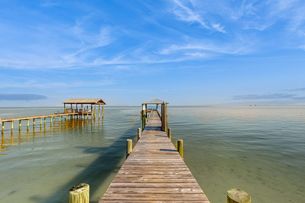 Island Gem on the Water With Private Dock, Large Deck, Gas Grill & WiFi - Dogs OK