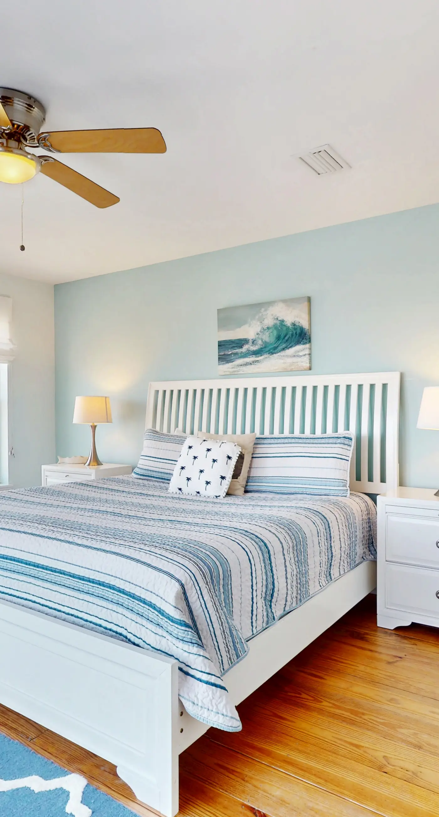 Island Gem on the Water With Private Dock, Large Deck, Gas Grill & WiFi - Dogs OK