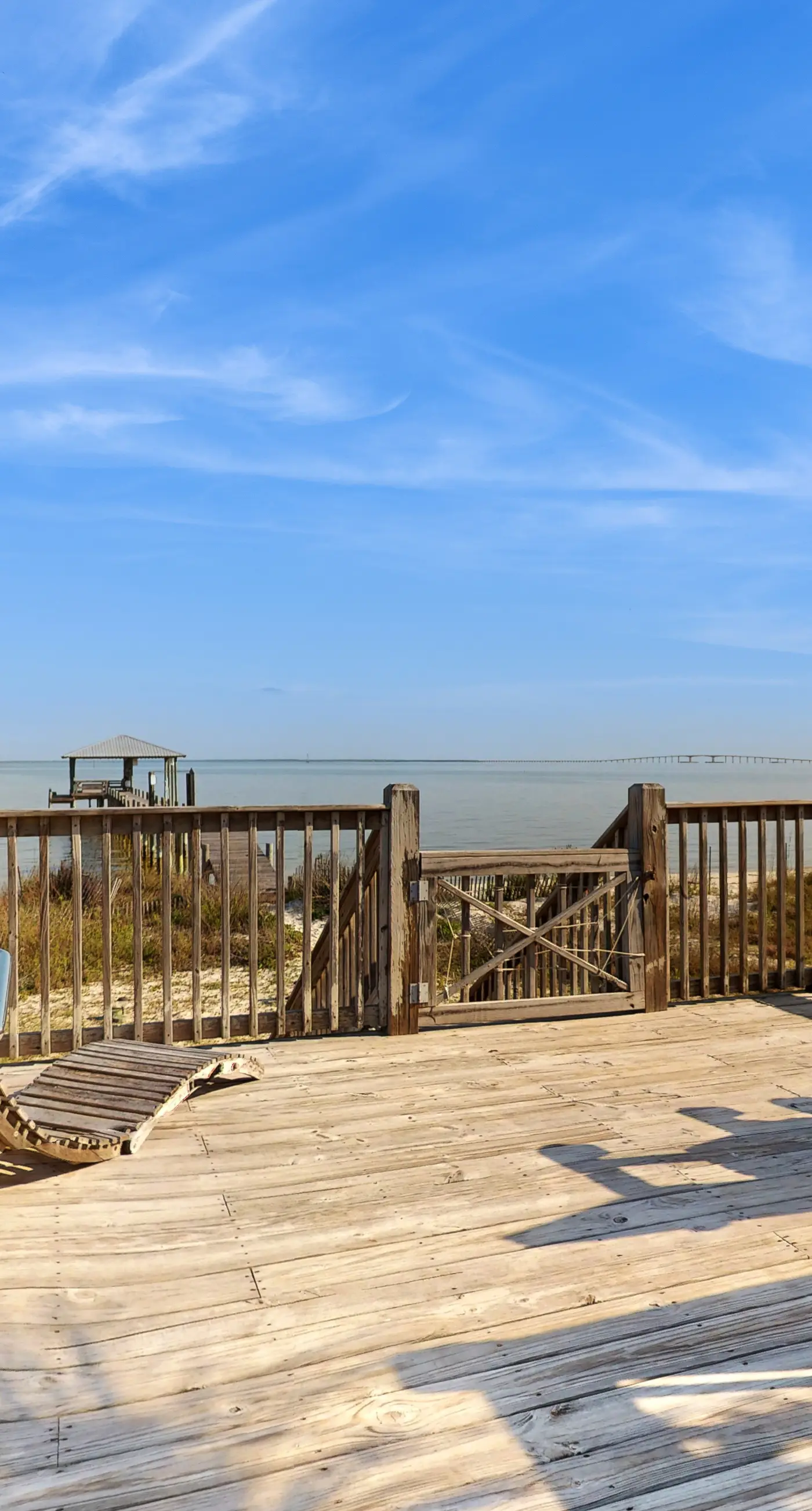 Island Gem on the Water With Private Dock, Large Deck, Gas Grill & WiFi - Dogs OK