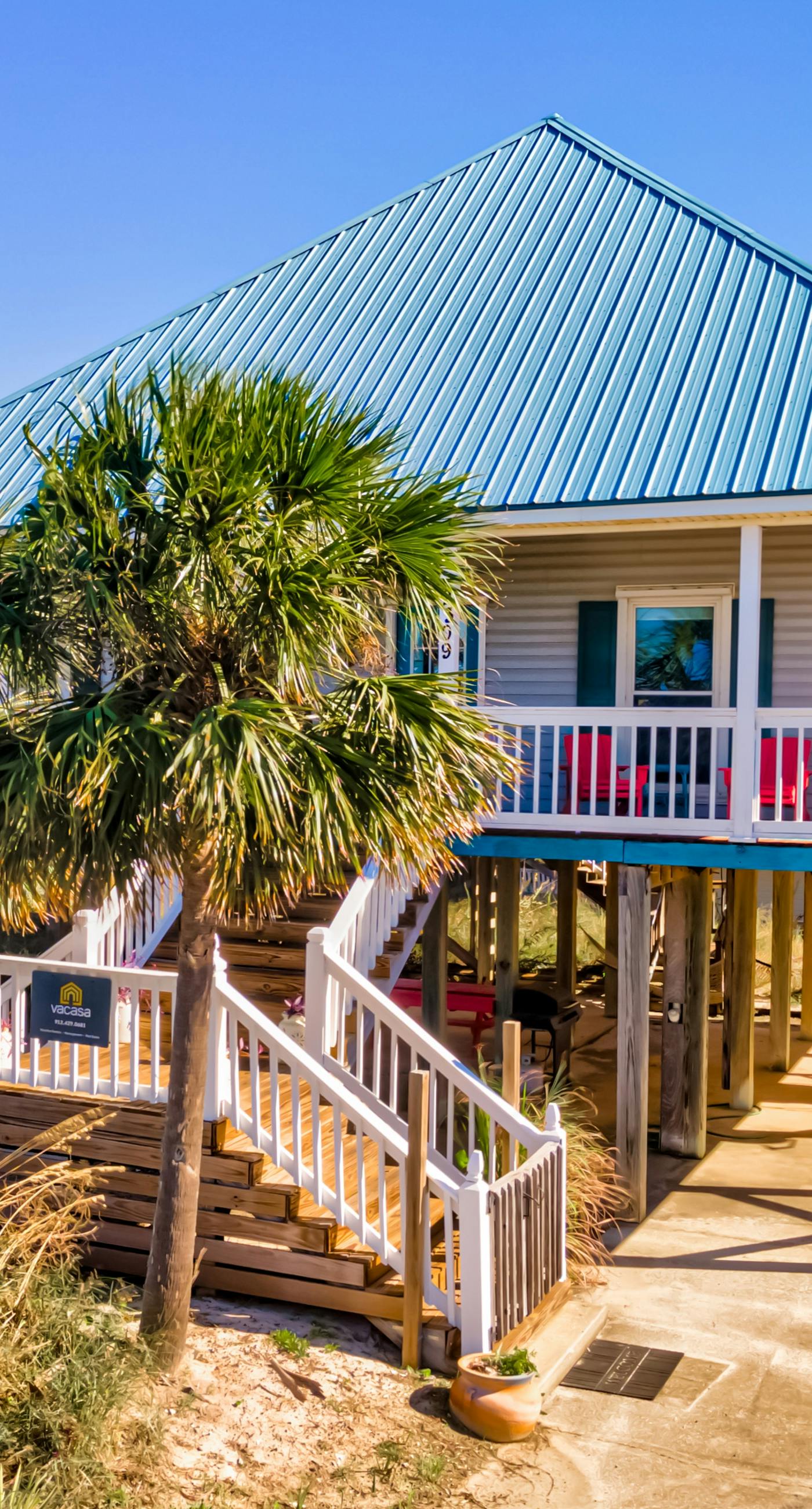 Gulf-View Home - Bay Views, Free Internet, Central AC, Washer & Dryer