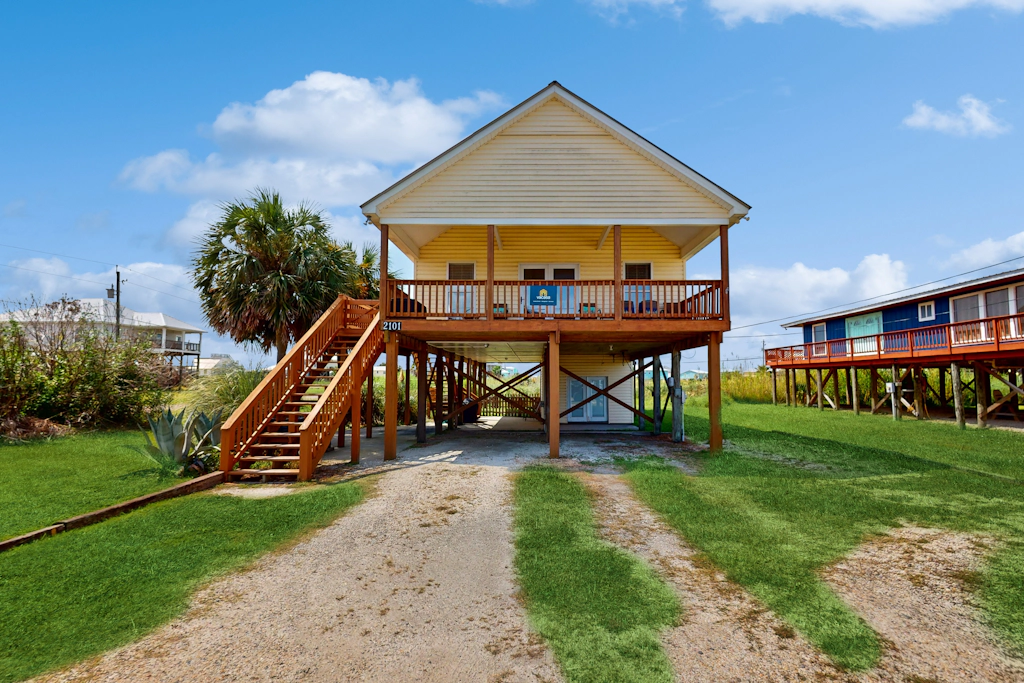 Dog-friendly house w/canal views, balcony, private washer/dryer - close to beach