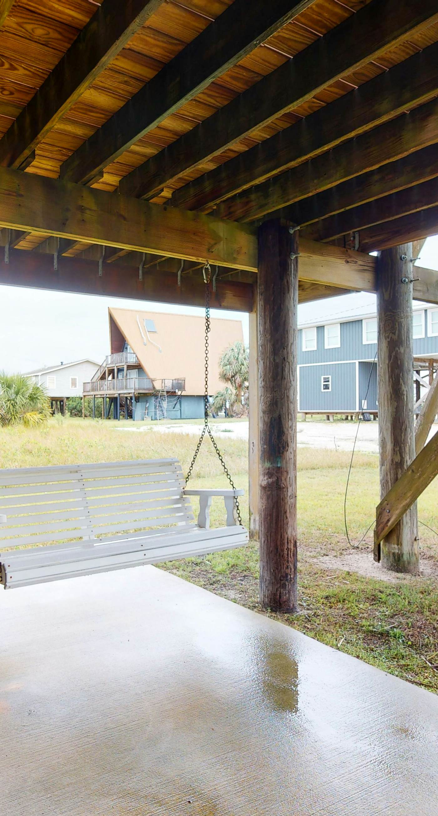 Bay view home with WiFi, central ac, & decks - snowbirds, dogs welcome