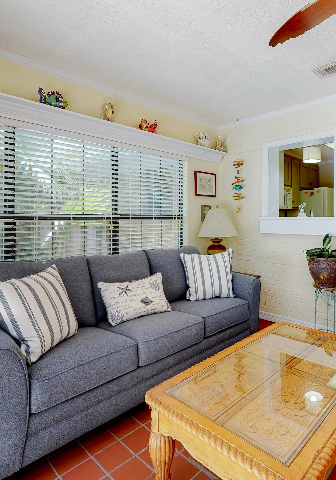 Dreamy island home with outdoor kitchen, gas grill, firepit, WiFi & lush yard