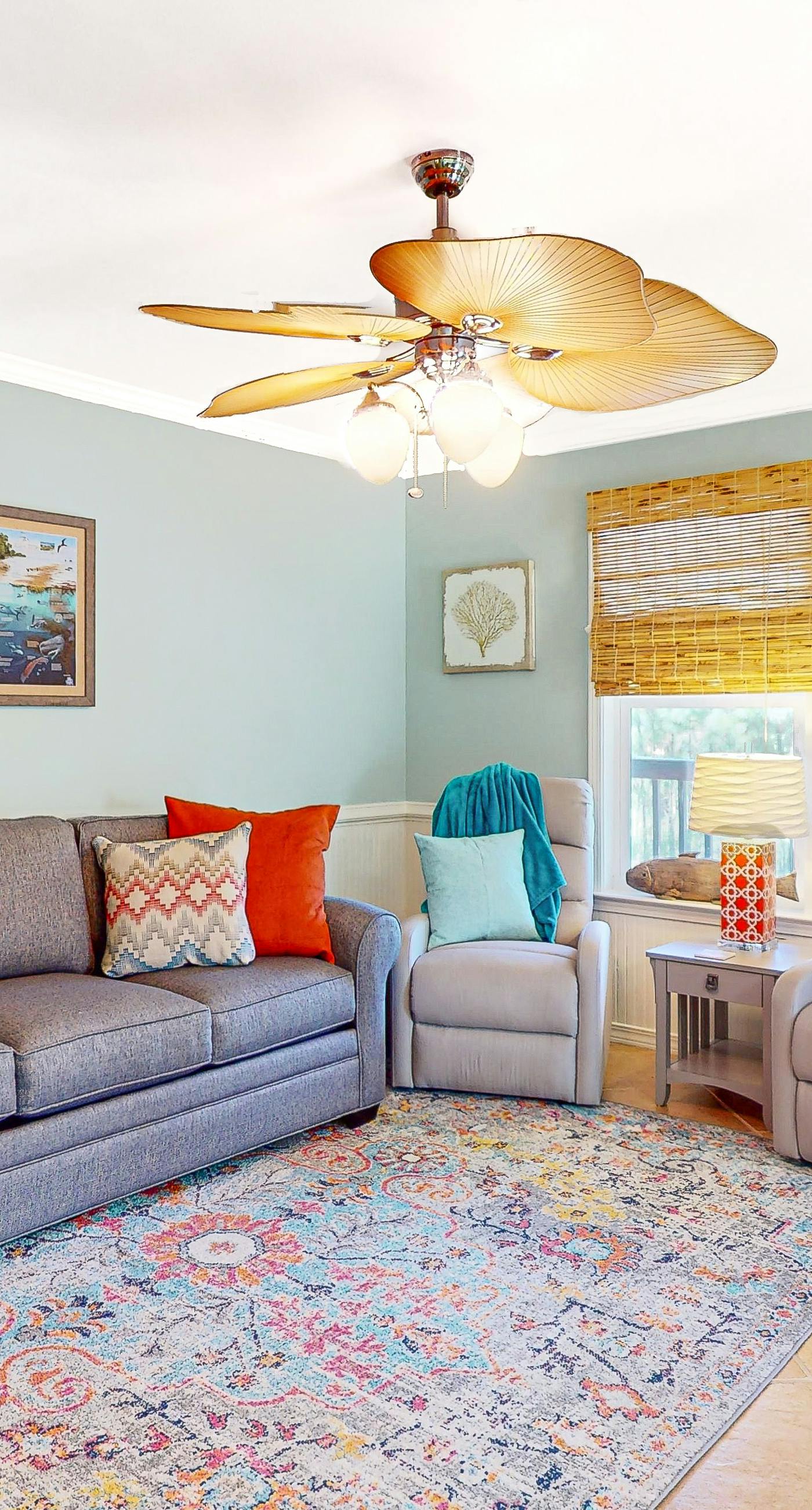 Dog-friendly, corner townhome steps from the beach with patio & WiFi