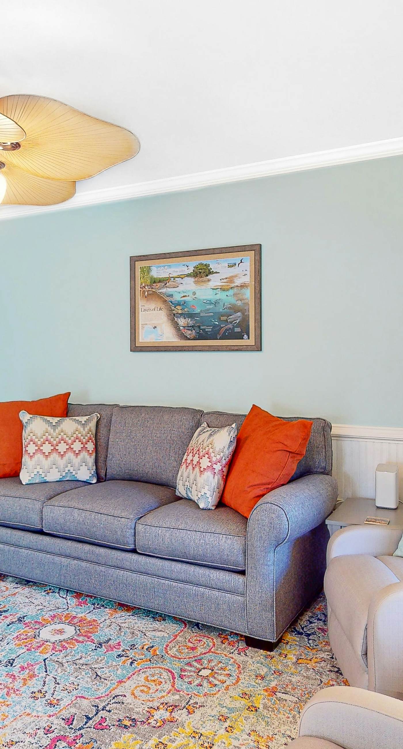 Dog-friendly, corner townhome steps from the beach with patio & WiFi