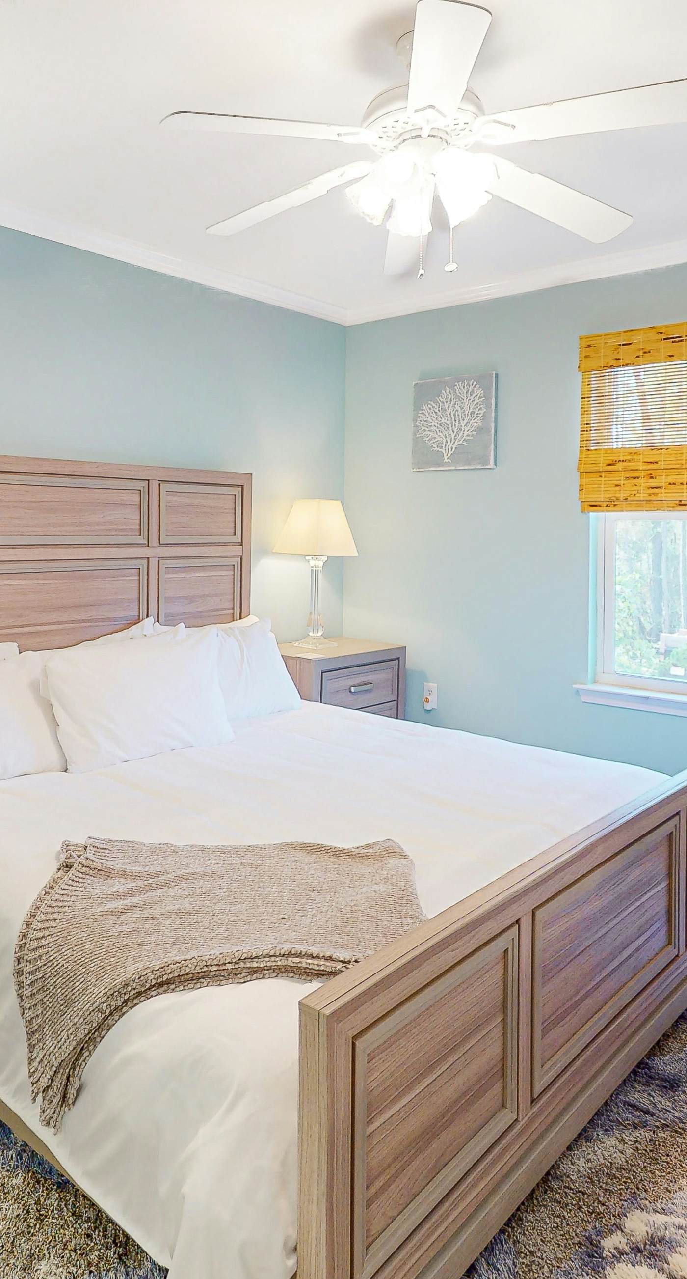 Dog-friendly, corner townhome steps from the beach with patio & WiFi