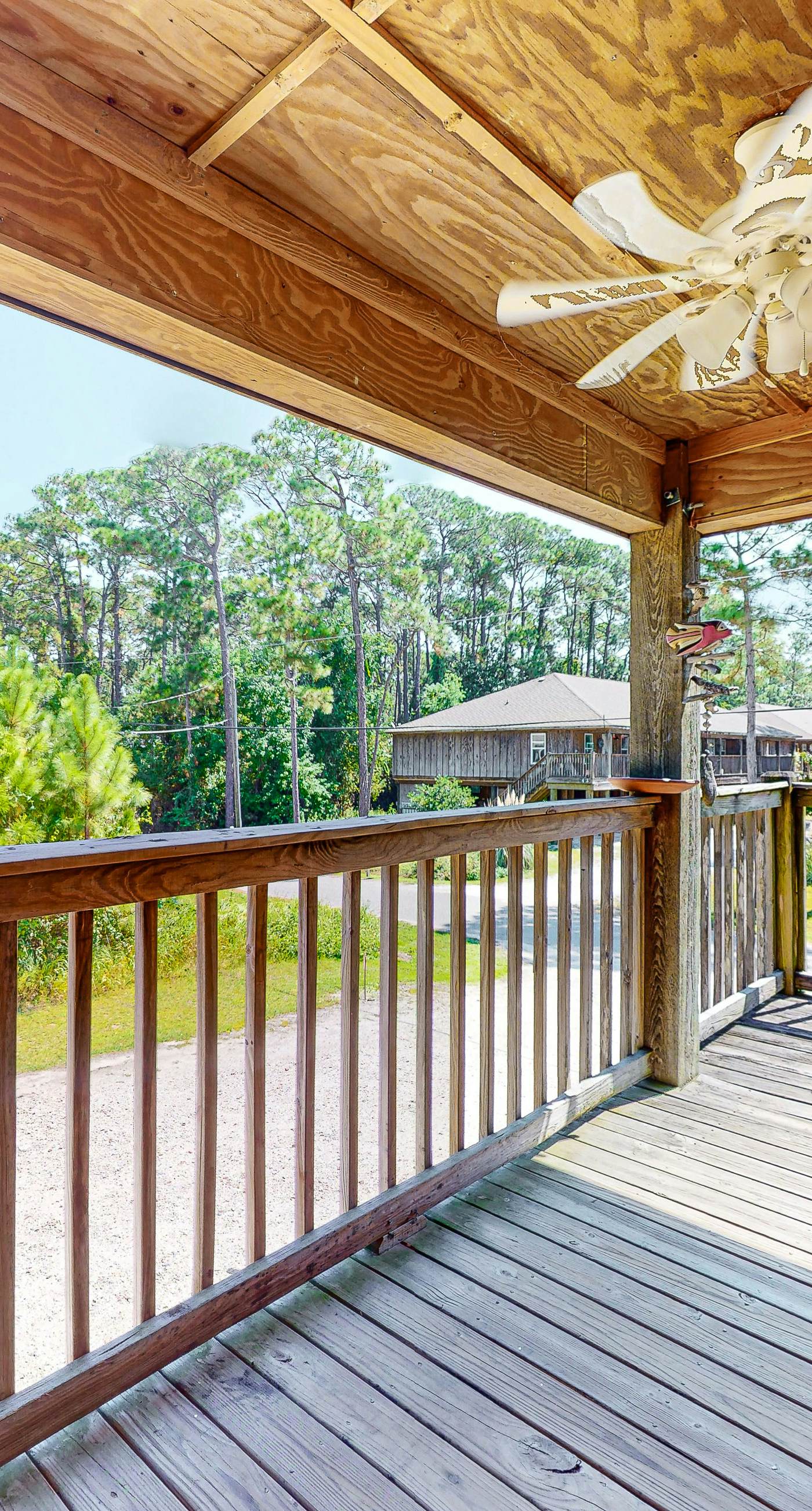 Dog-friendly, corner townhome steps from the beach with patio & WiFi