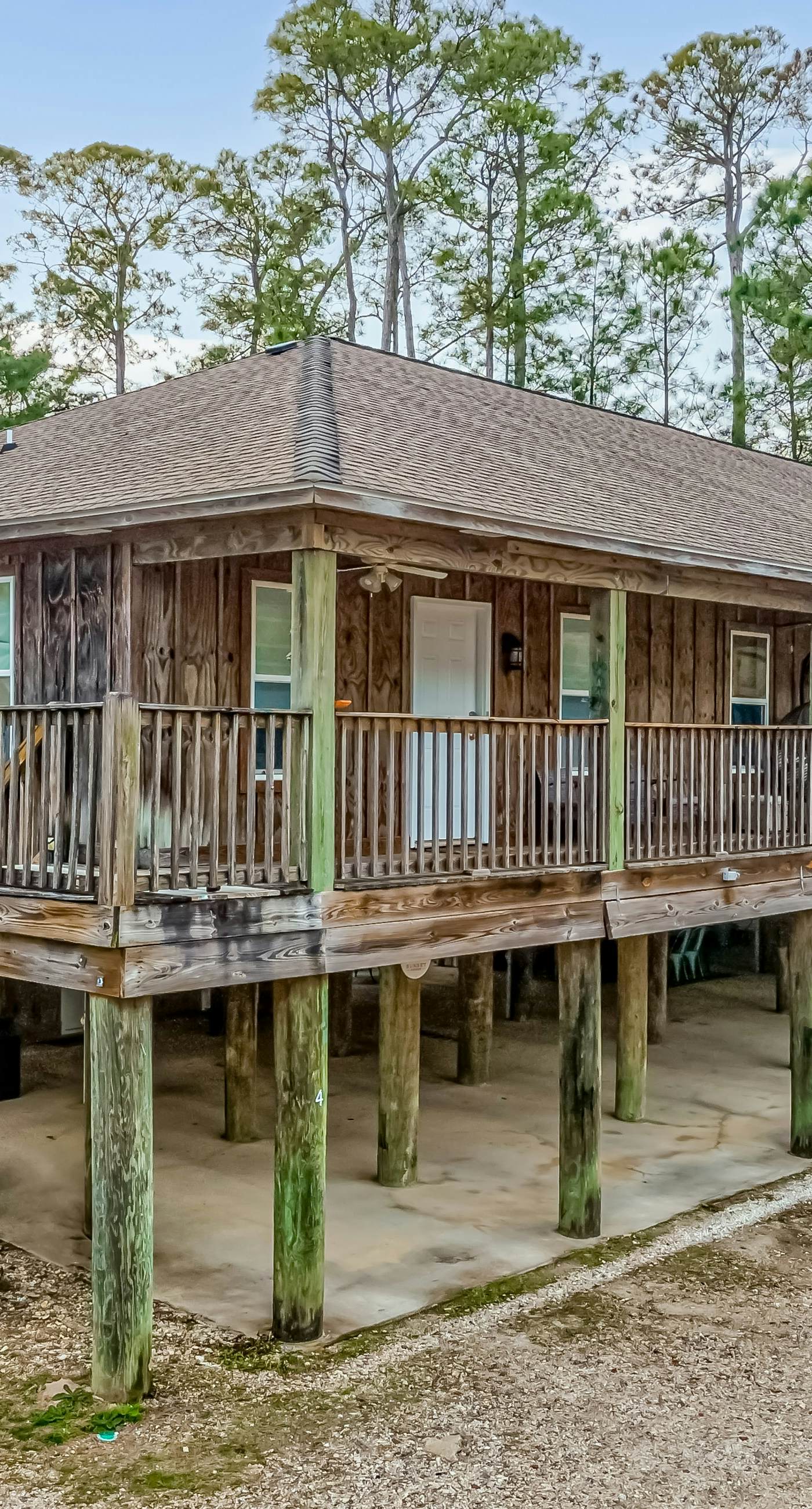 Dog-friendly, corner townhome steps from the beach with patio & WiFi