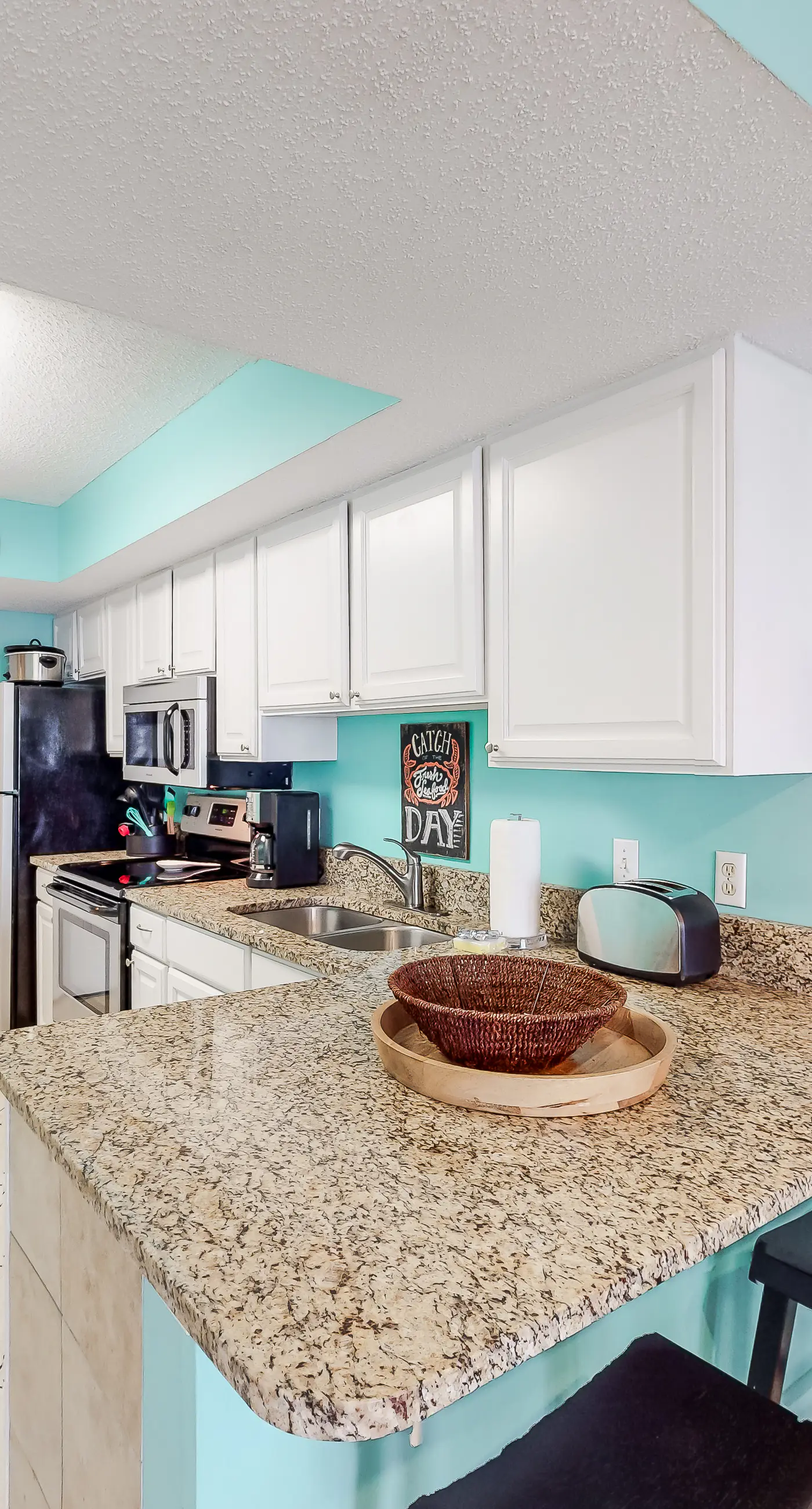 Gulf-front condo with central AC, balcony & pool