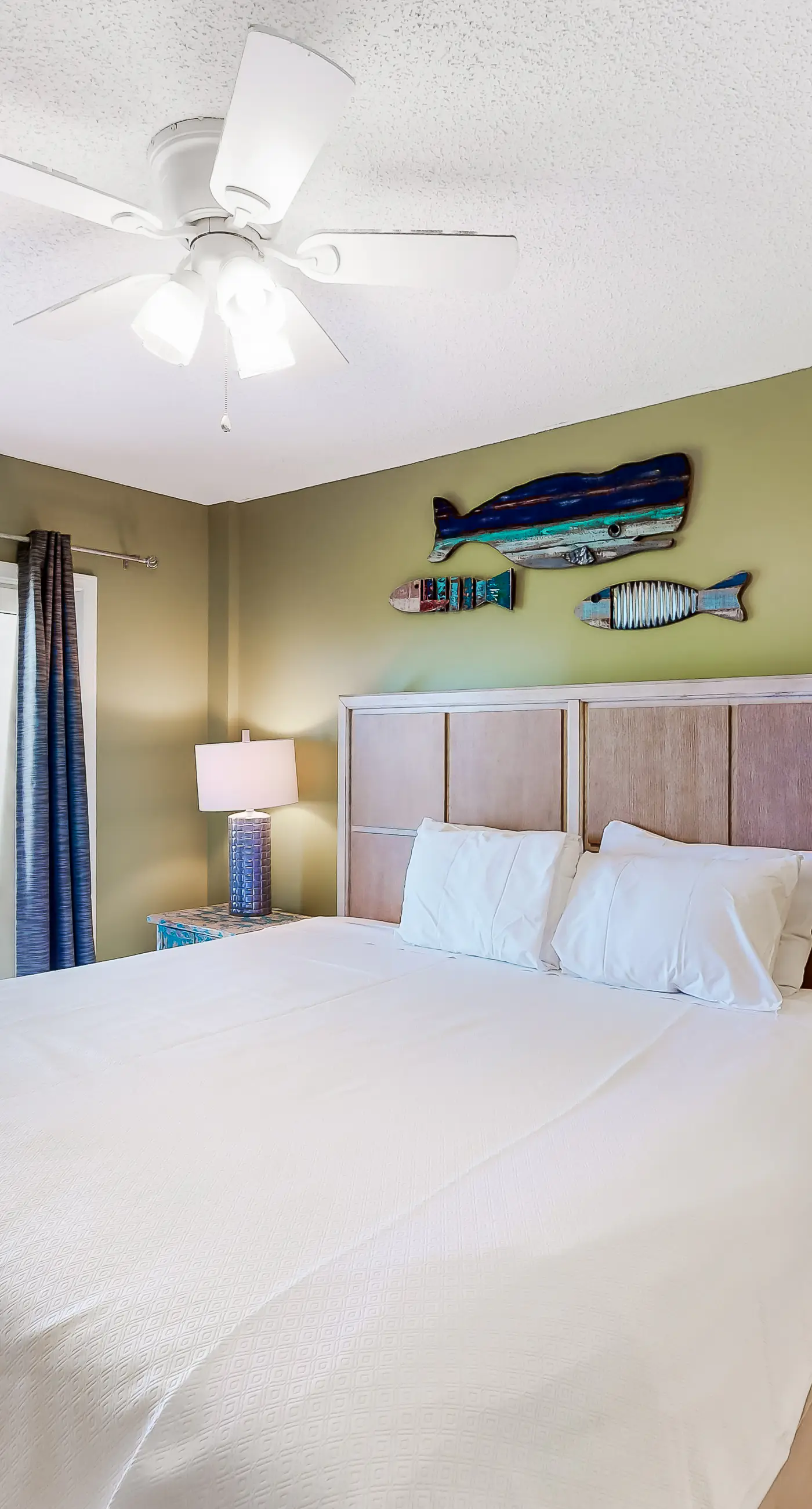 Gulf-front condo with central AC, balcony & pool