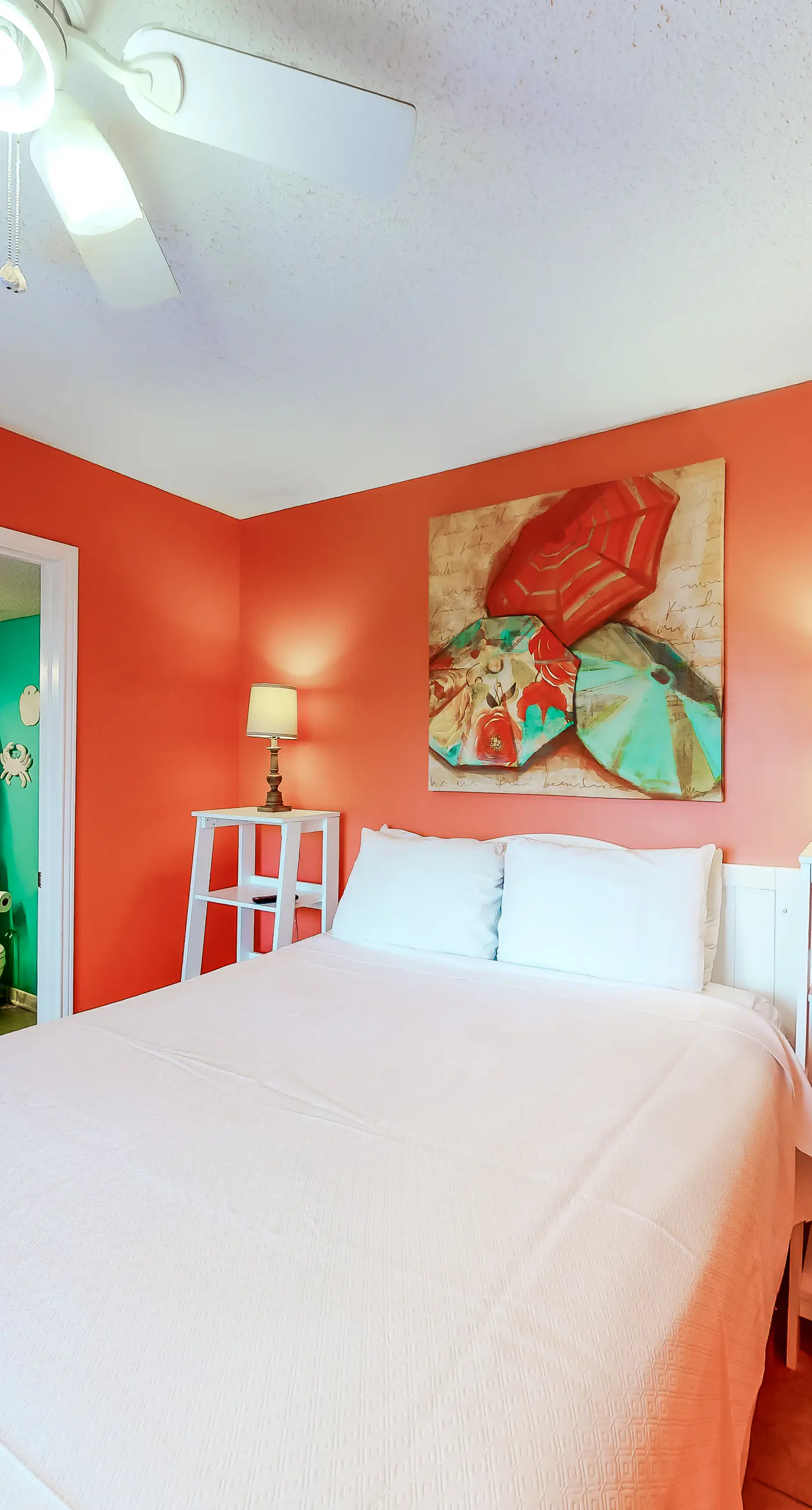 Gulf-front condo with central AC, balcony & pool