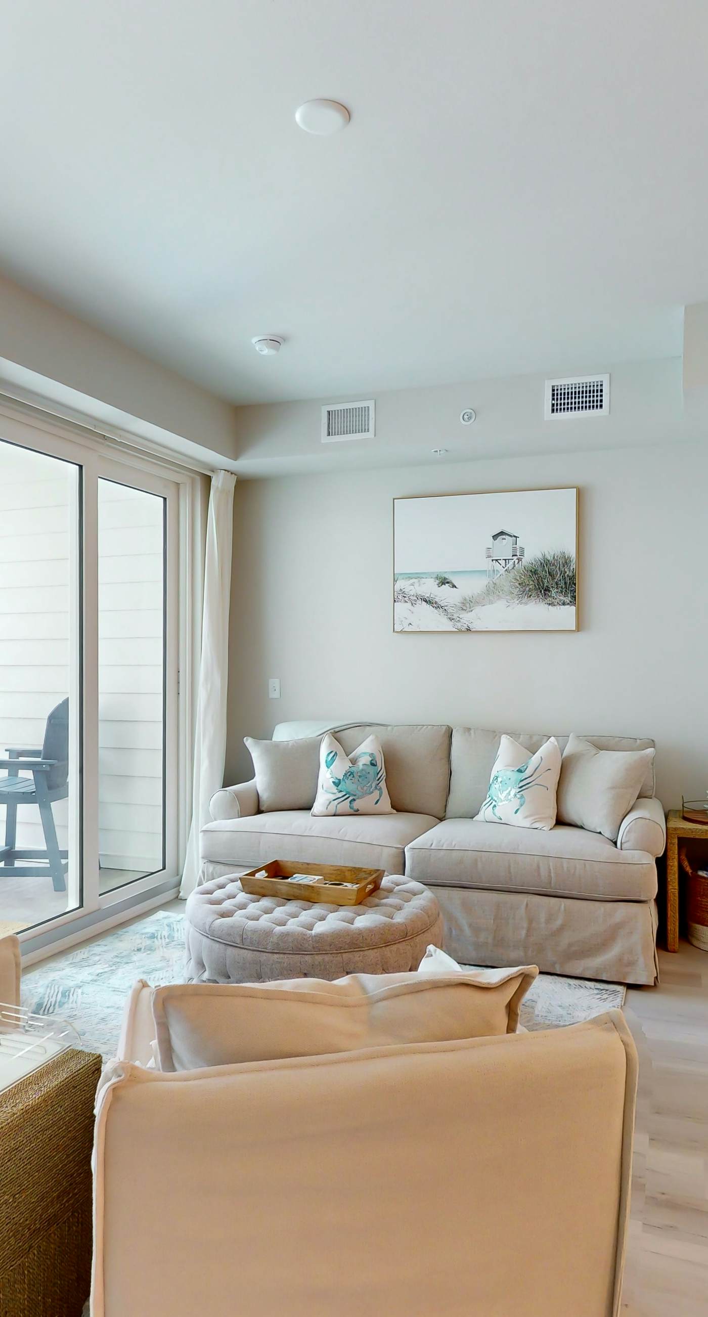 Brand-new beach condo with pool, hot tub, AC & washer/dryer