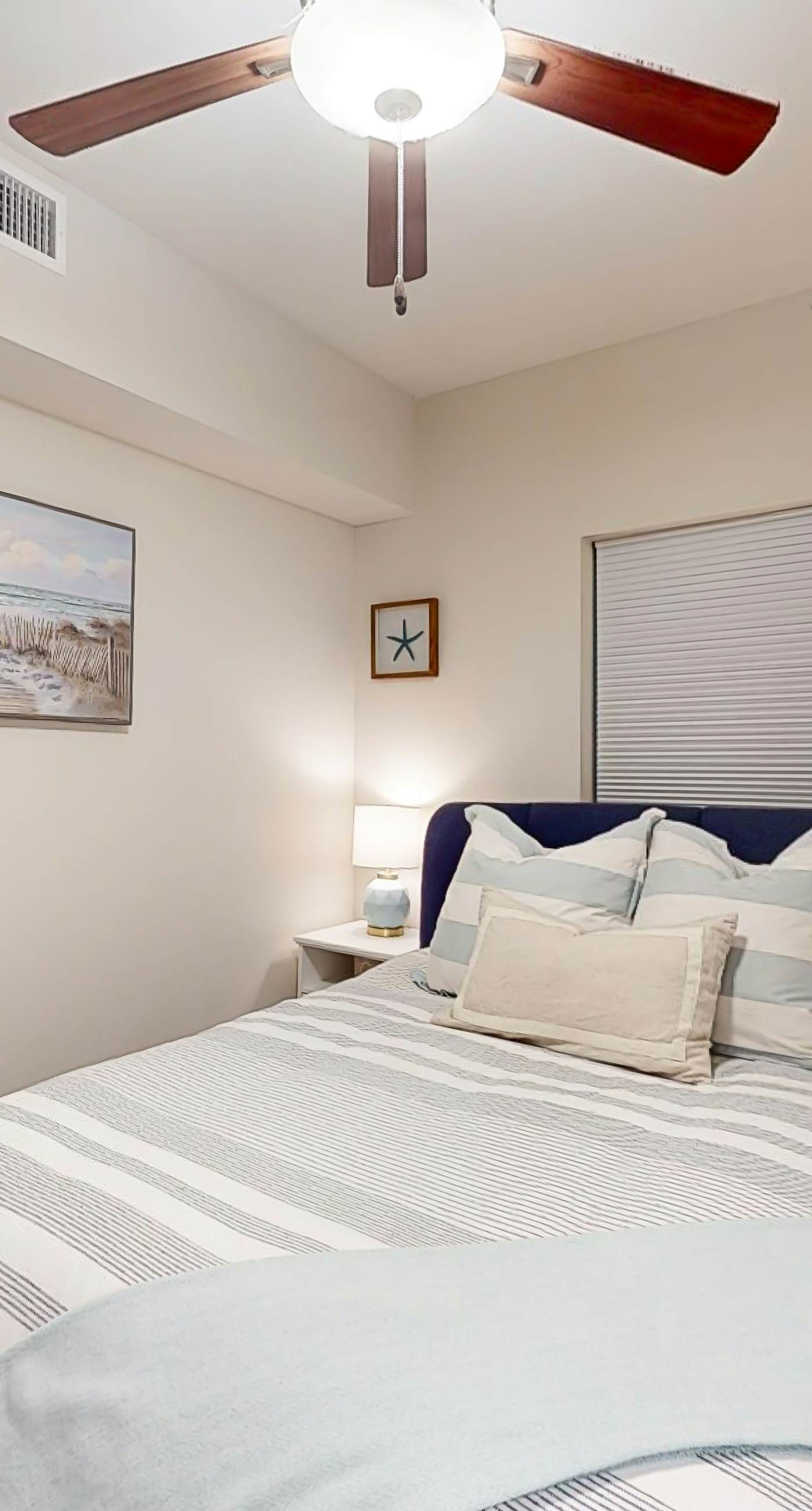 Brand-new beach condo with pool, hot tub, AC & washer/dryer