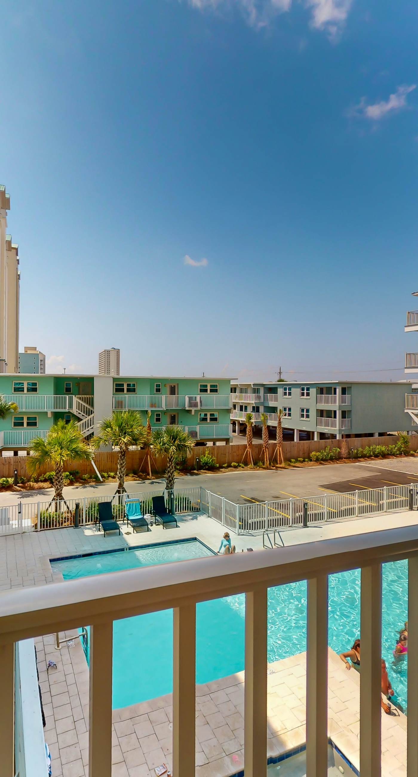 Brand-new beach condo with pool, hot tub, AC & washer/dryer