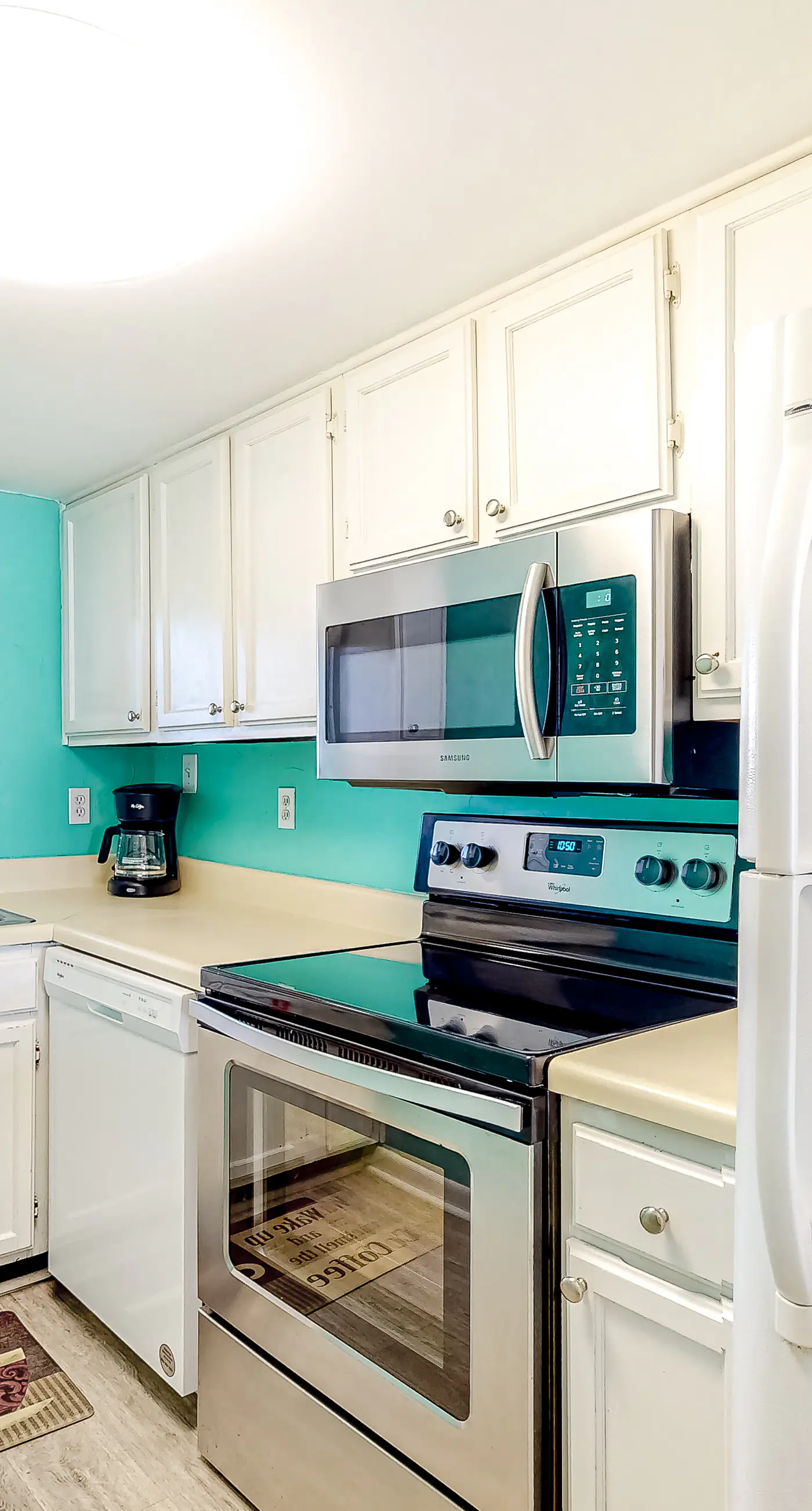 Fourth-floor Gulf-front getaway with balcony, views, central AC, & outdoor pool
