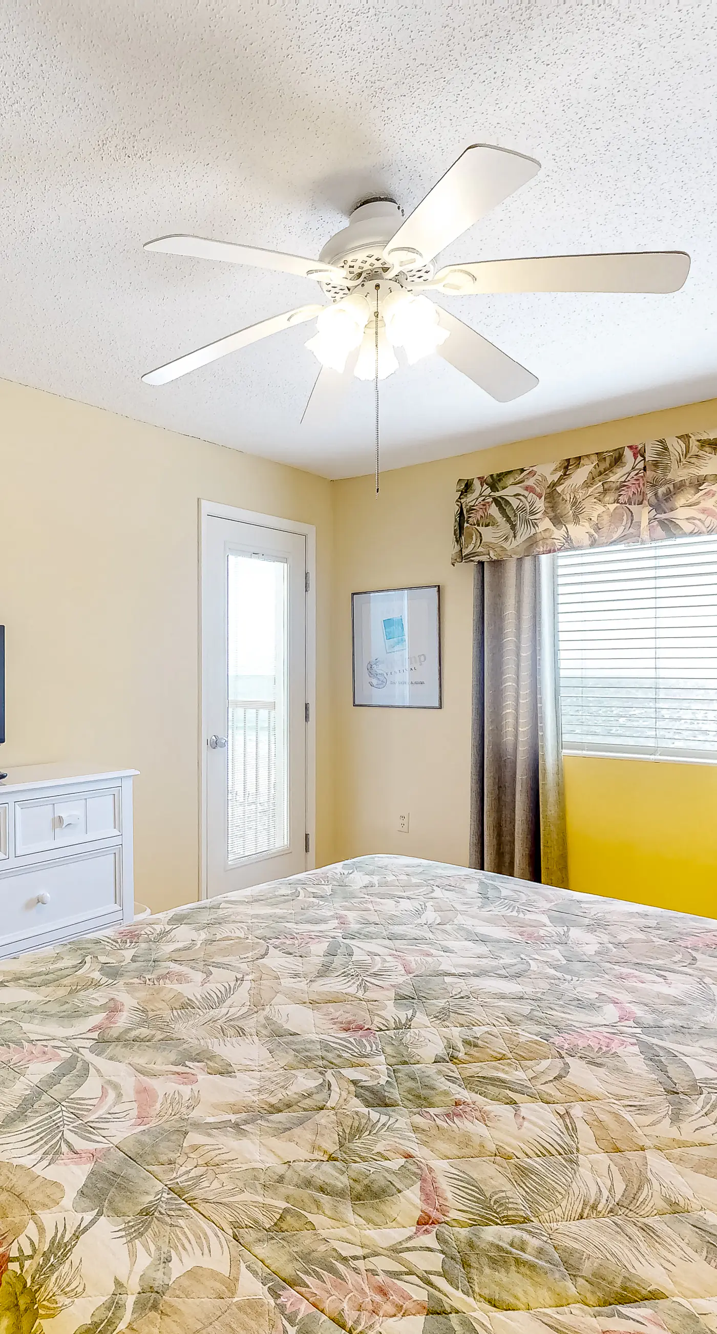 Fourth-floor Gulf-front getaway with balcony, views, central AC, & outdoor pool