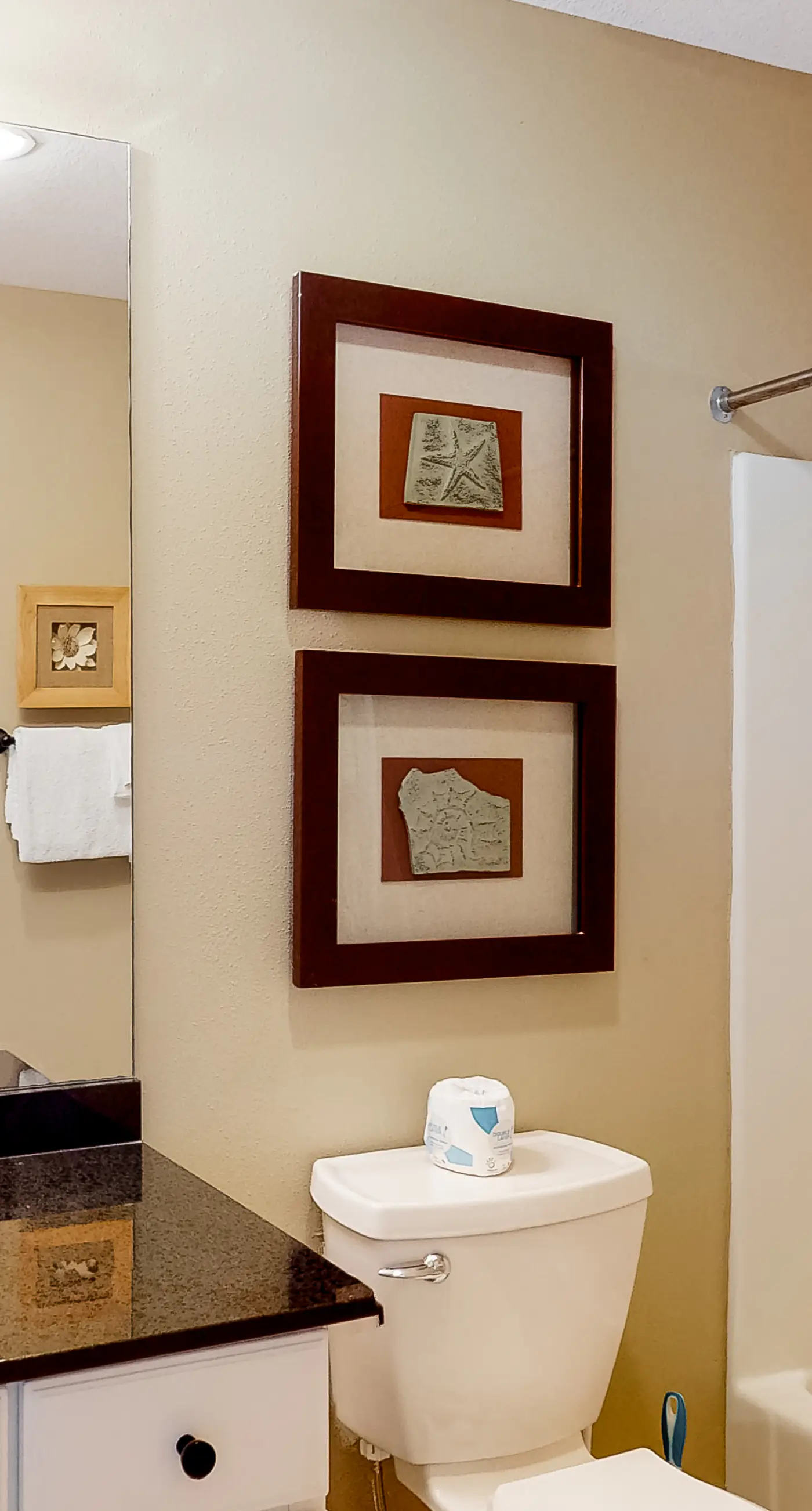 Oceanfront 10th-floor condo with balcony, great view, W&D, & pool access