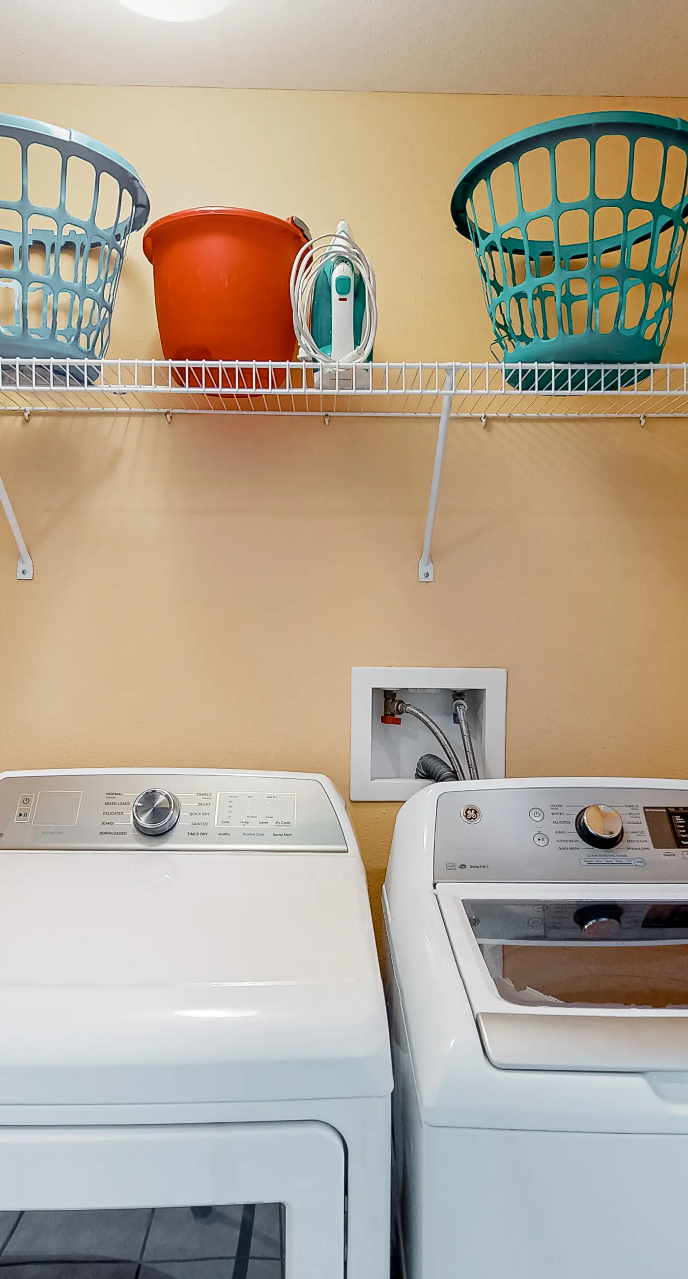 Oceanfront 10th-floor condo with balcony, great view, W&D, & pool access