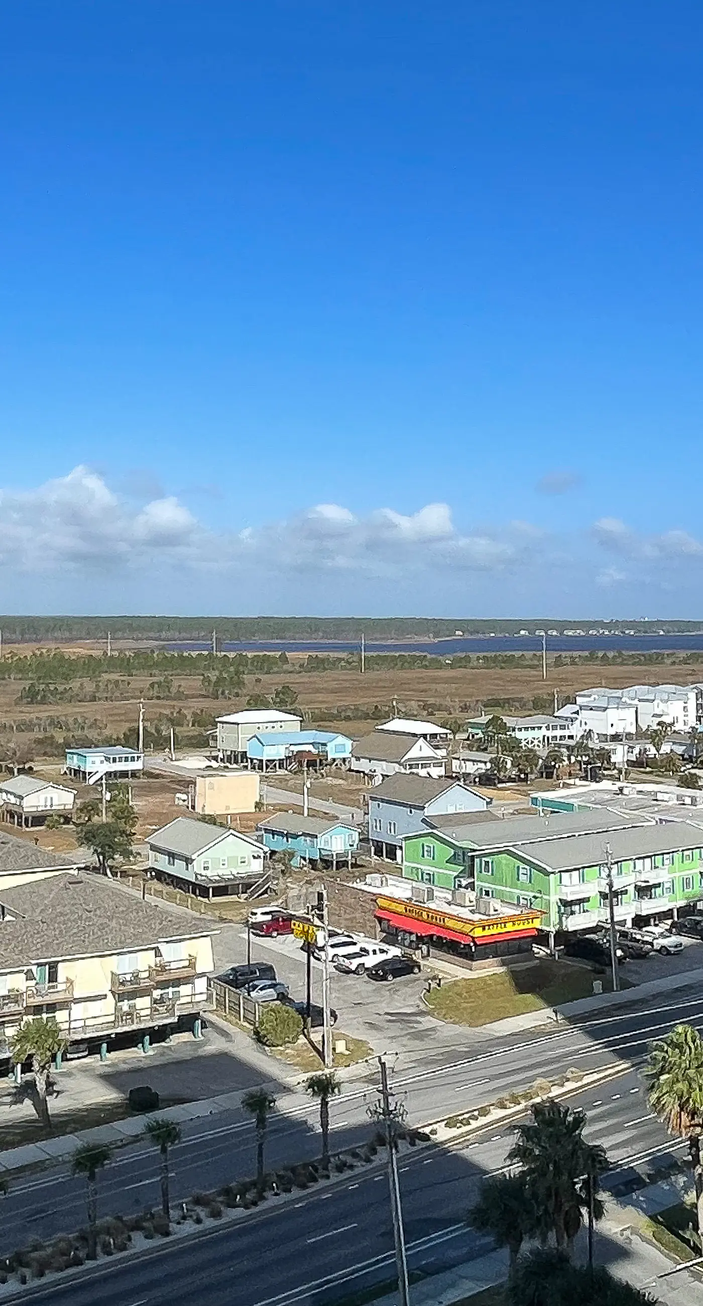 Oceanfront 10th-floor condo with balcony, great view, W&D, & pool access