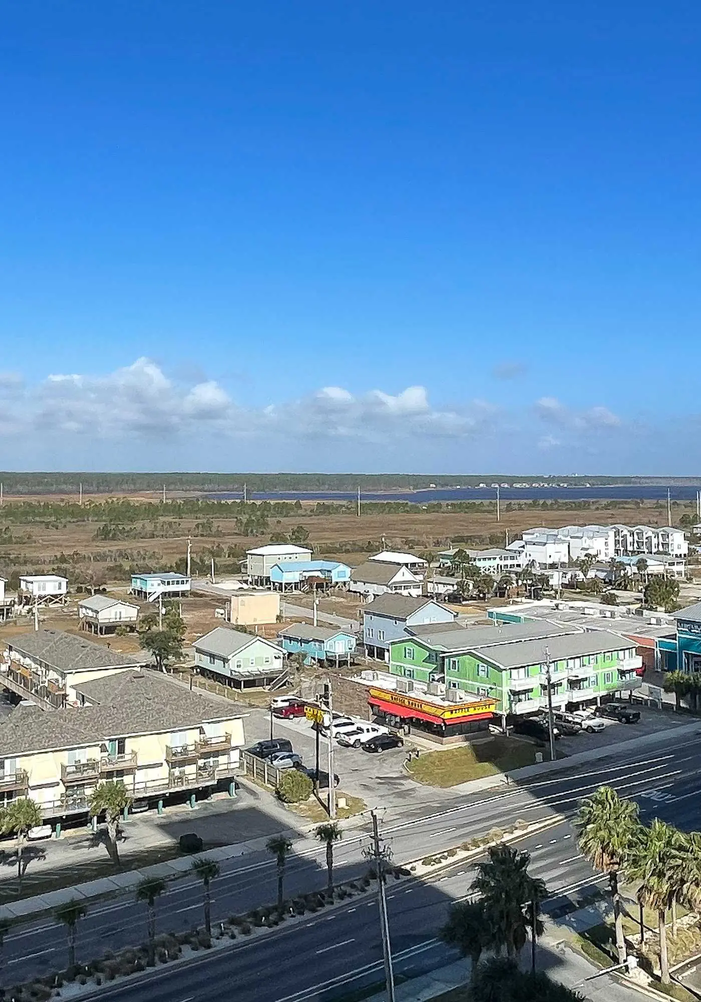 Oceanfront 10th-floor condo with balcony, great view, W&D, & pool access