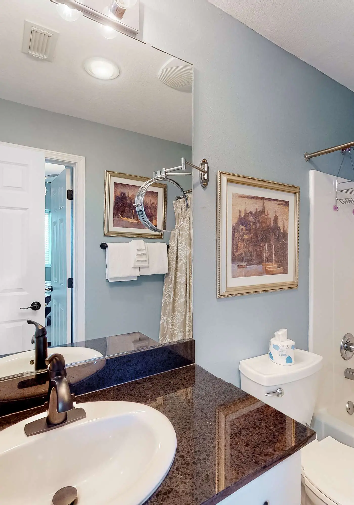 Oceanfront 10th-floor condo with balcony, great view, W&D, & pool access