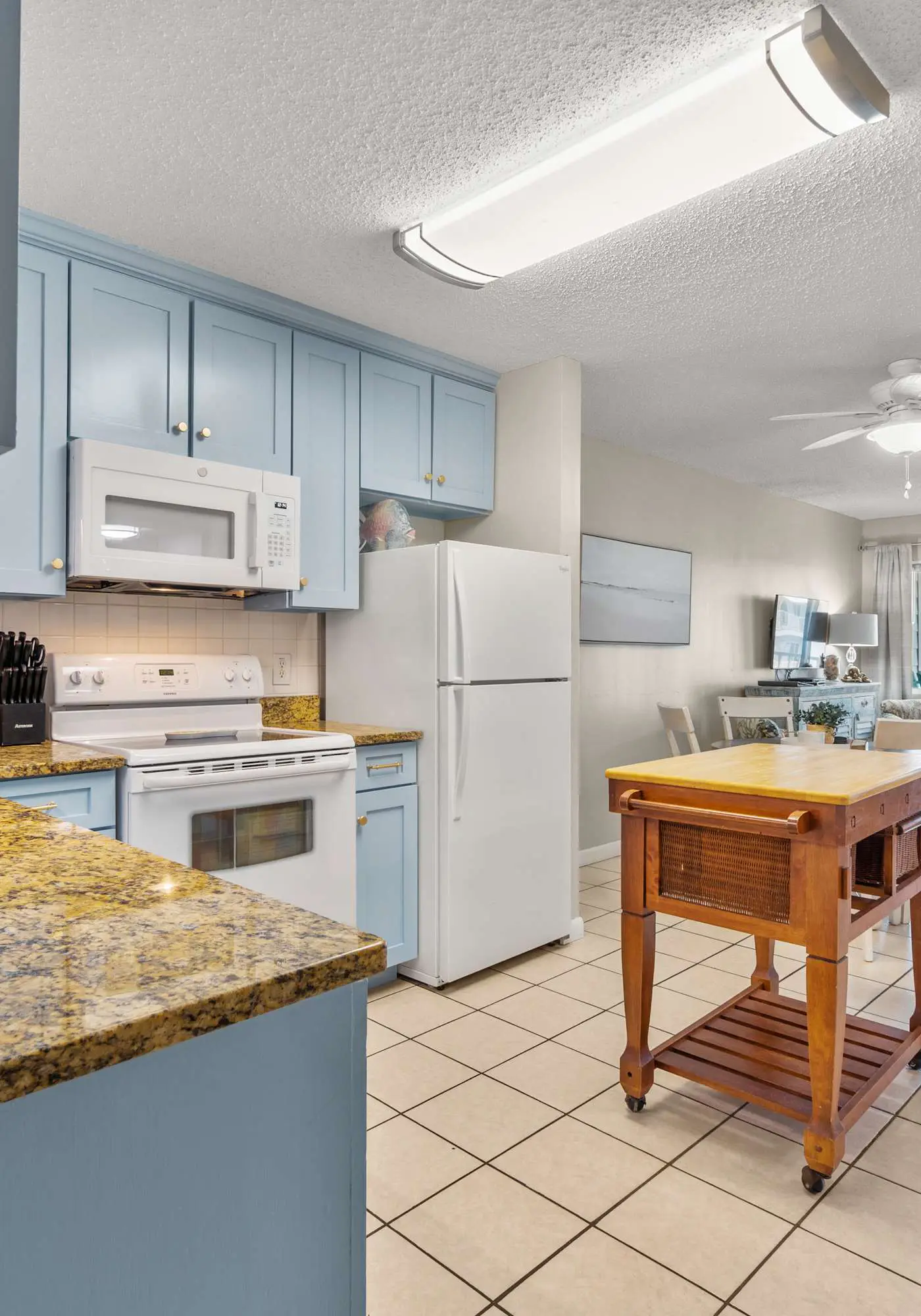 Gorgeous top-floor beachfront condo with indoor pool, hot tub, sauna, & gym