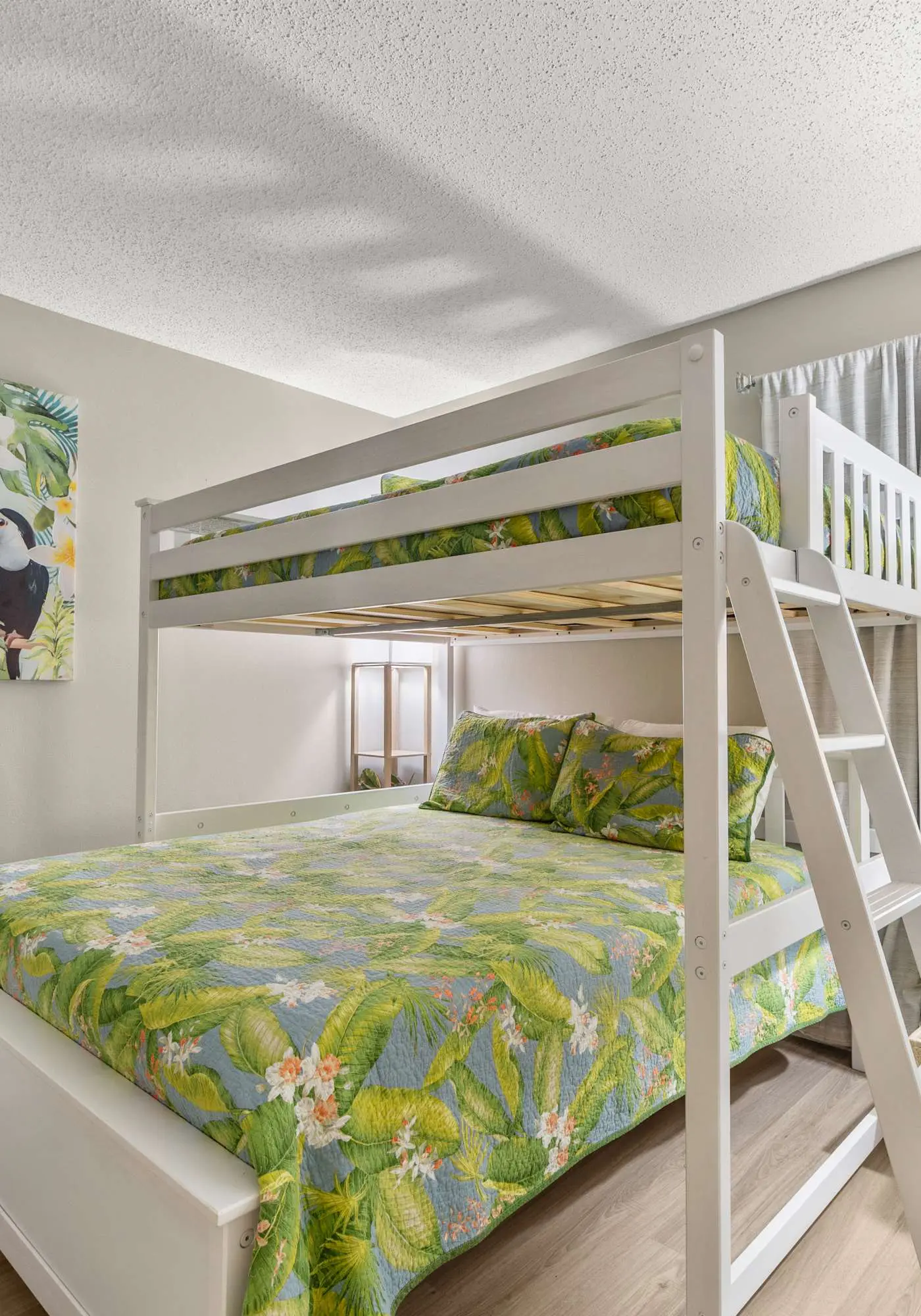 Gorgeous top-floor beachfront condo with indoor pool, hot tub, sauna, & gym