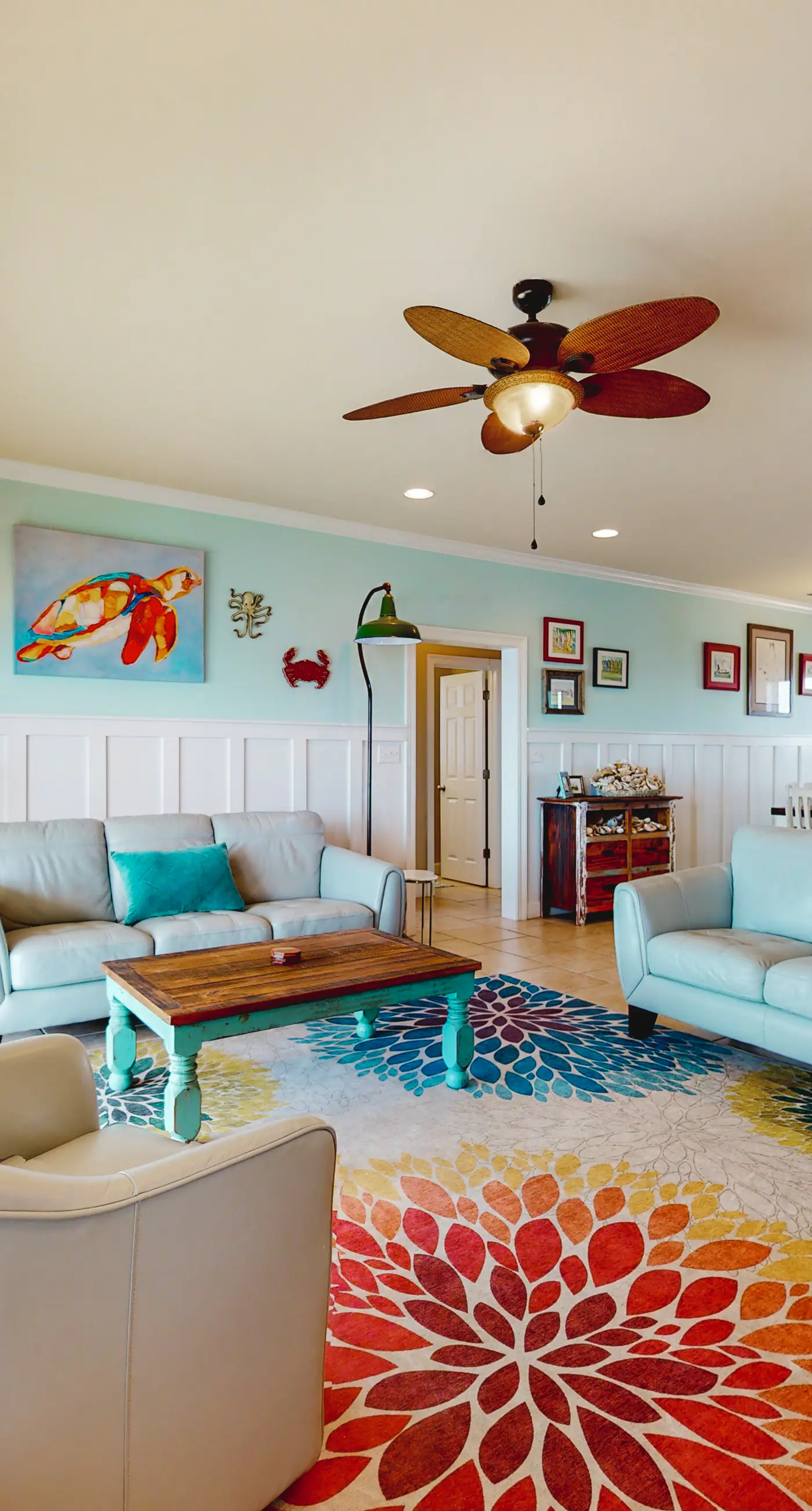 Oceanfront home with ocean views, private washer/dryer & lower deck