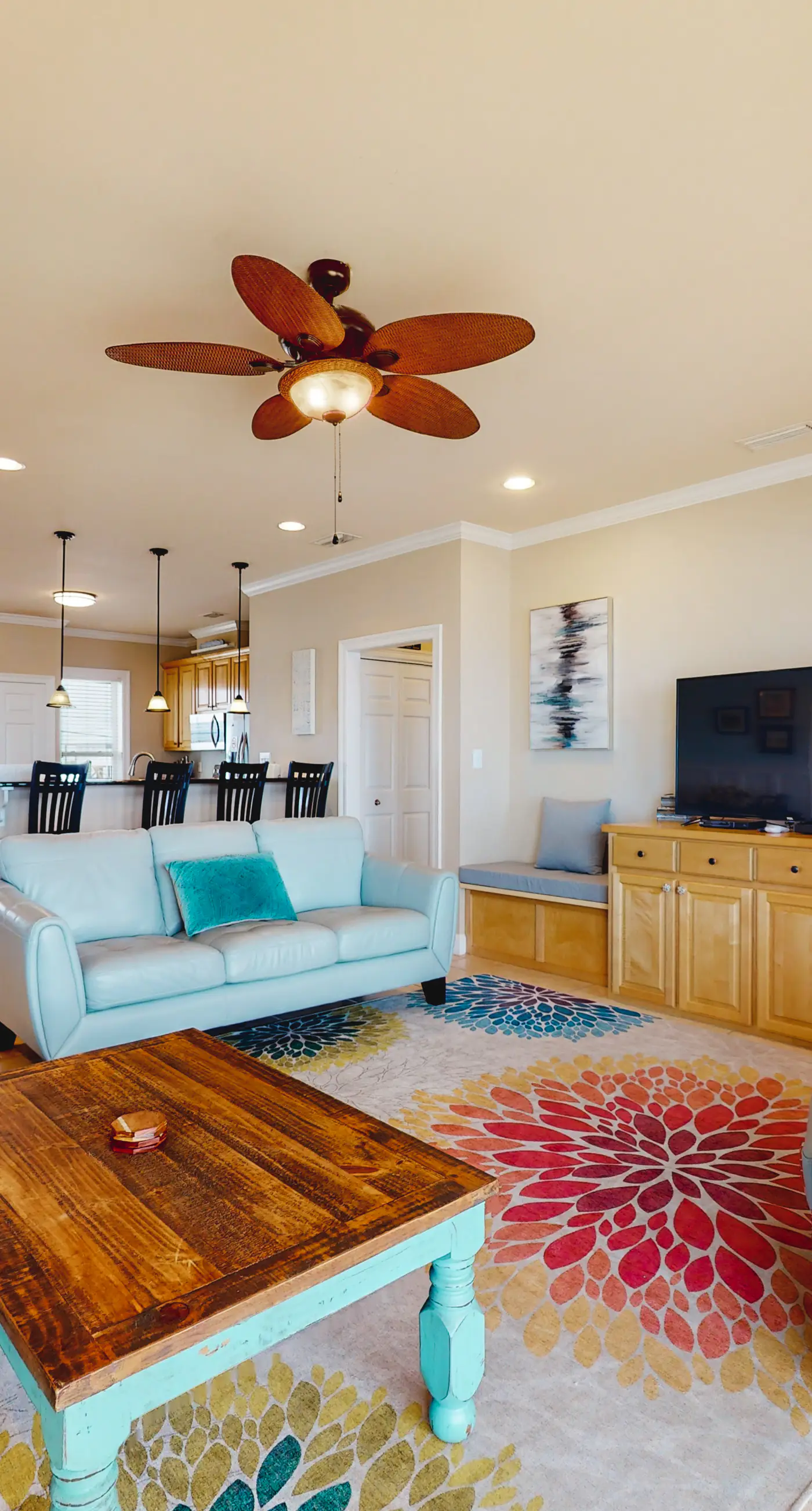 Oceanfront home with ocean views, private washer/dryer & lower deck