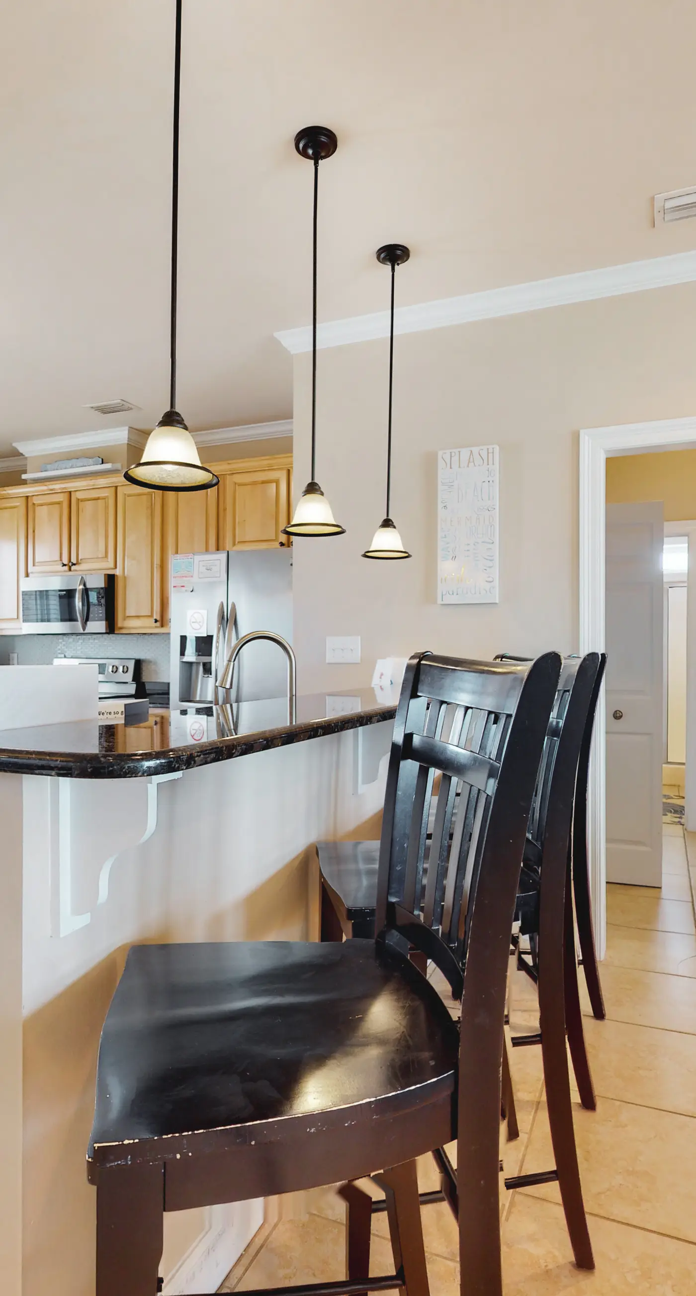 Oceanfront home with ocean views, private washer/dryer & lower deck