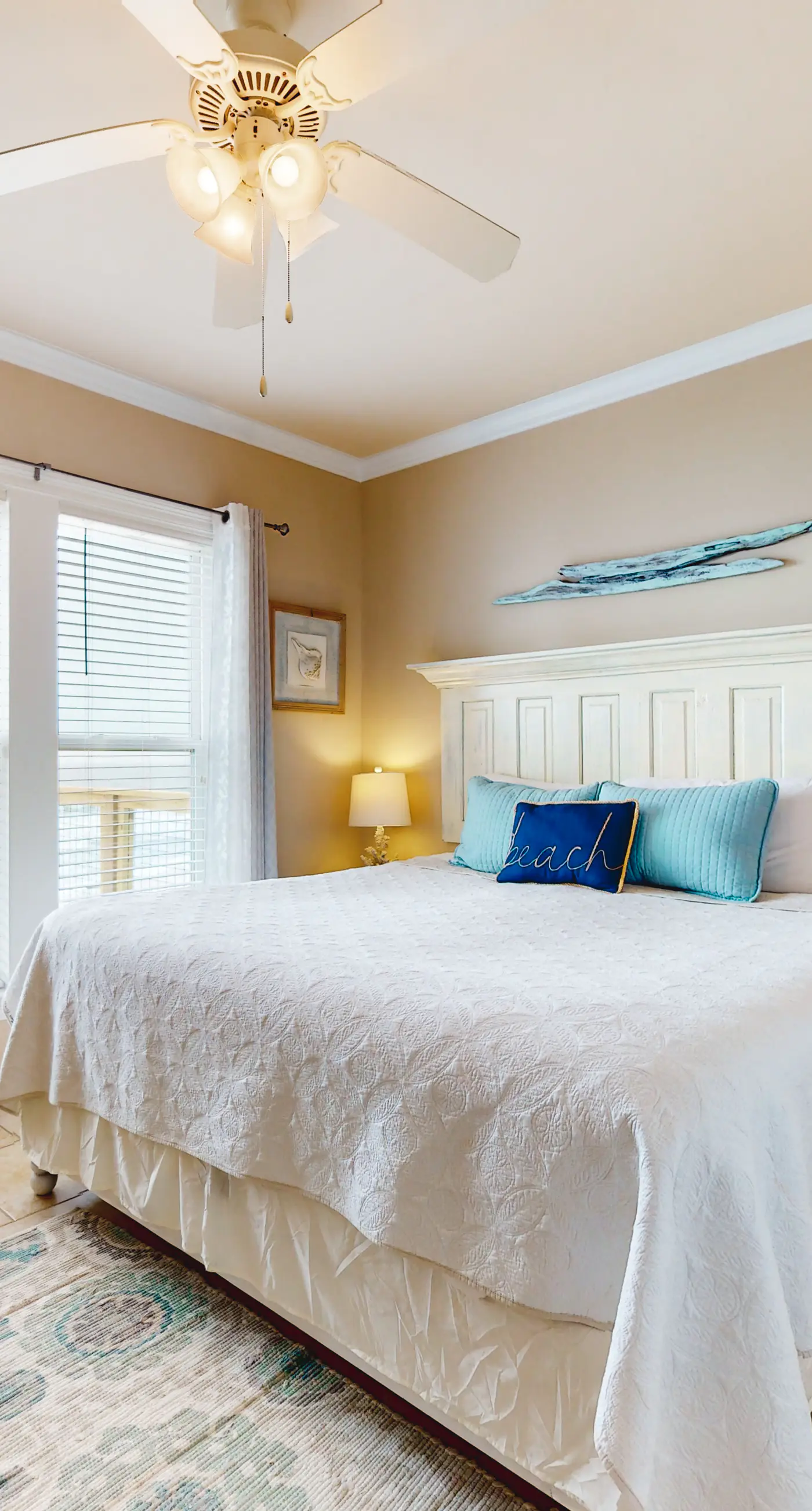 Oceanfront home with ocean views, private washer/dryer & lower deck