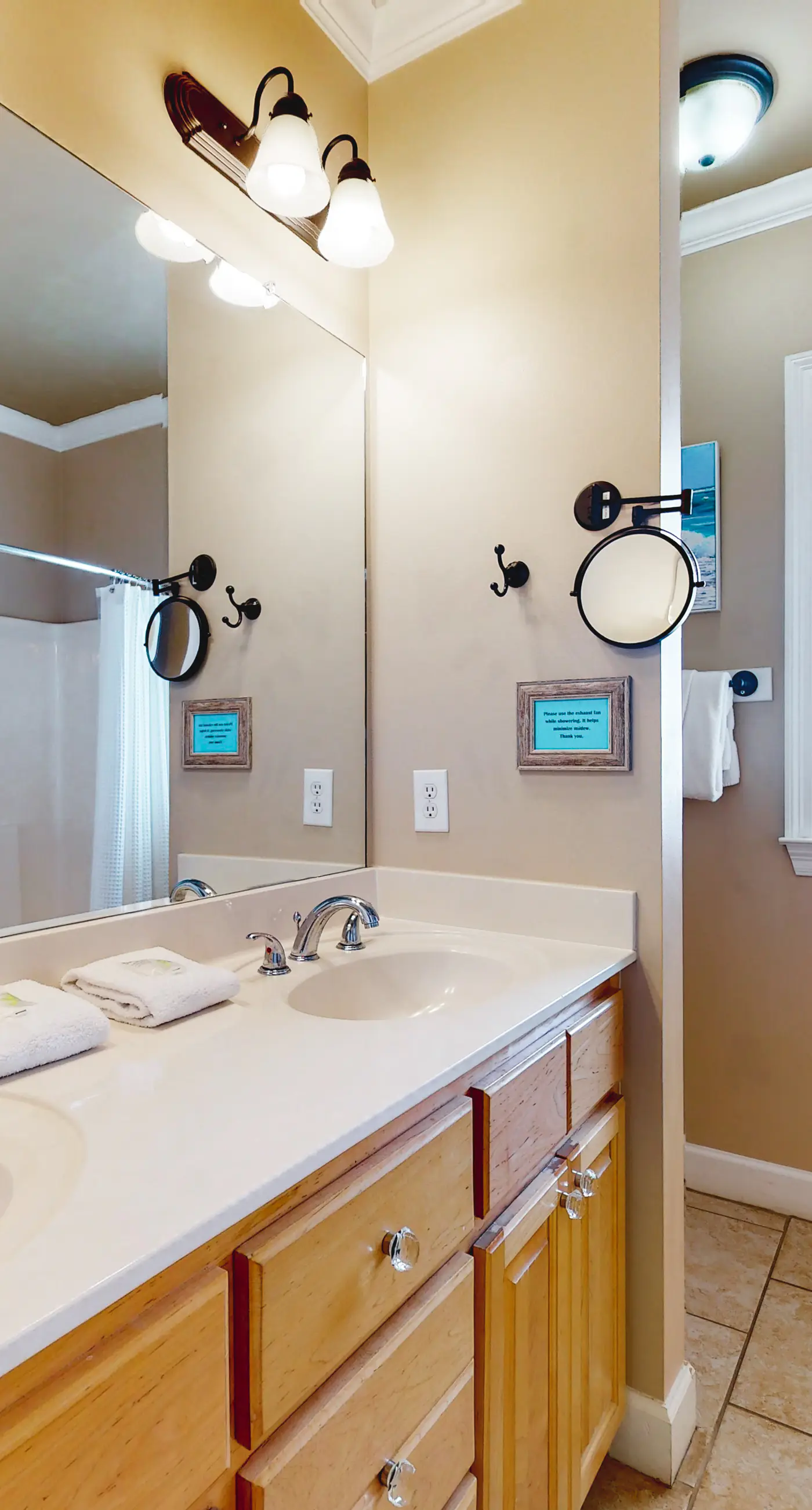 Oceanfront home with ocean views, private washer/dryer & lower deck