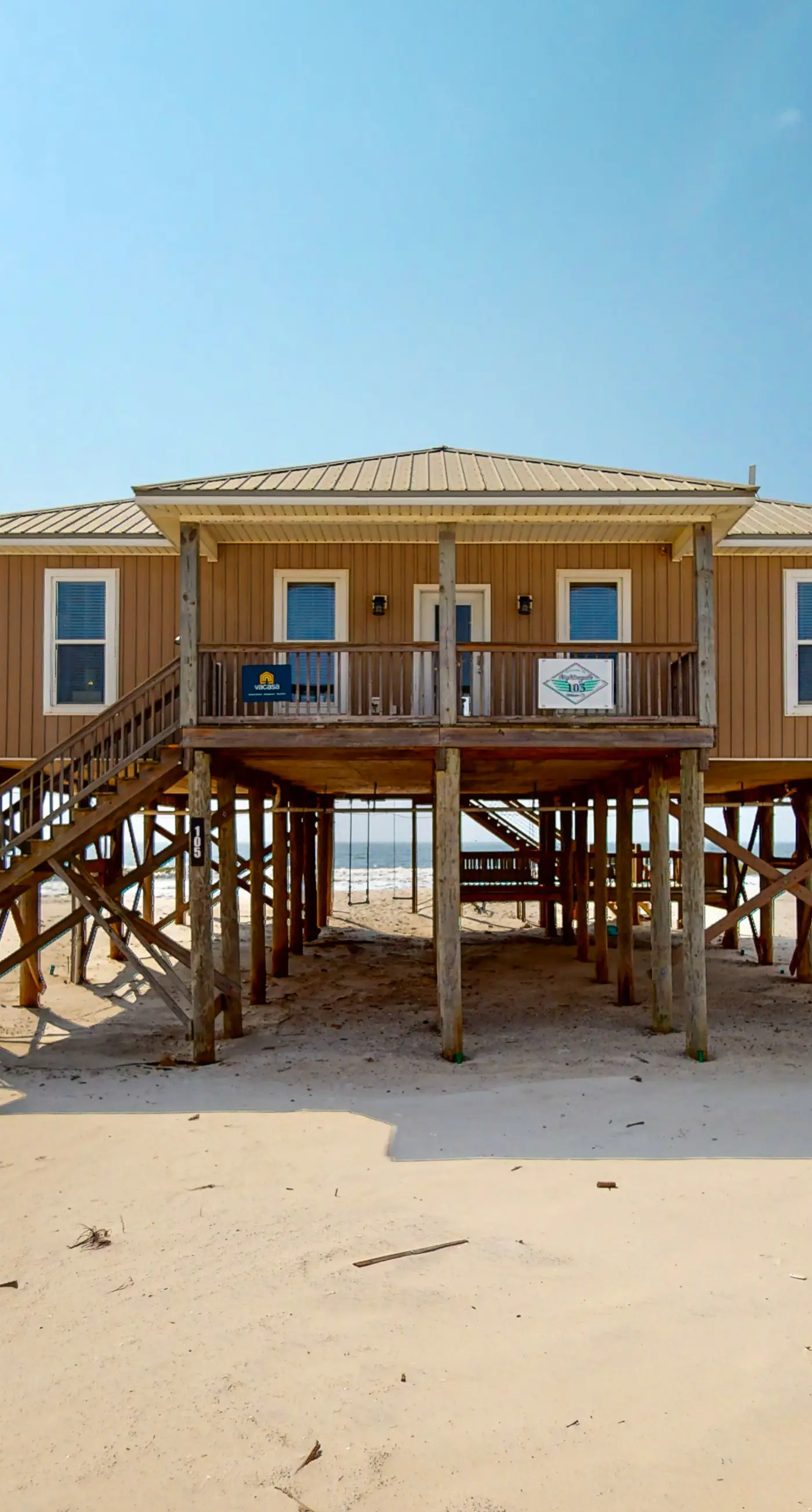 Oceanfront home with ocean views, private washer/dryer & lower deck