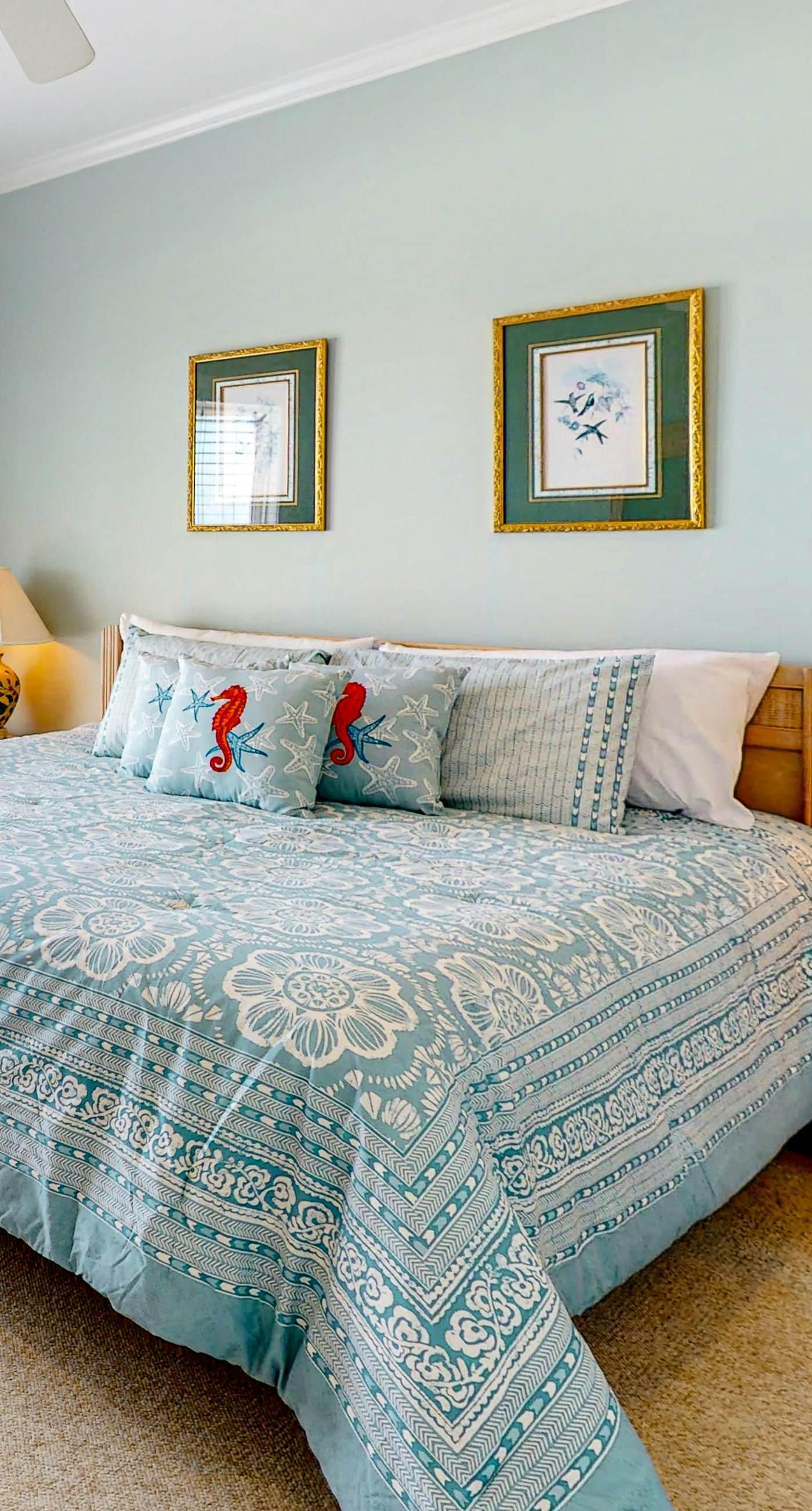 Fantastic beachfront home with full kitchen, central AC, & washer,dryer