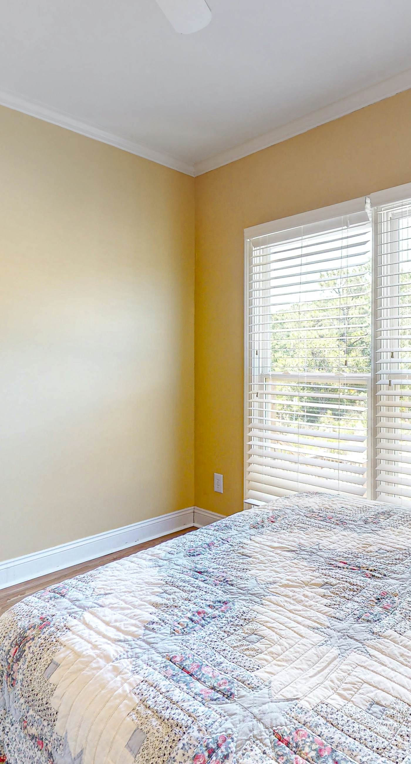 Fantastic beachfront home with full kitchen, central AC, & washer,dryer