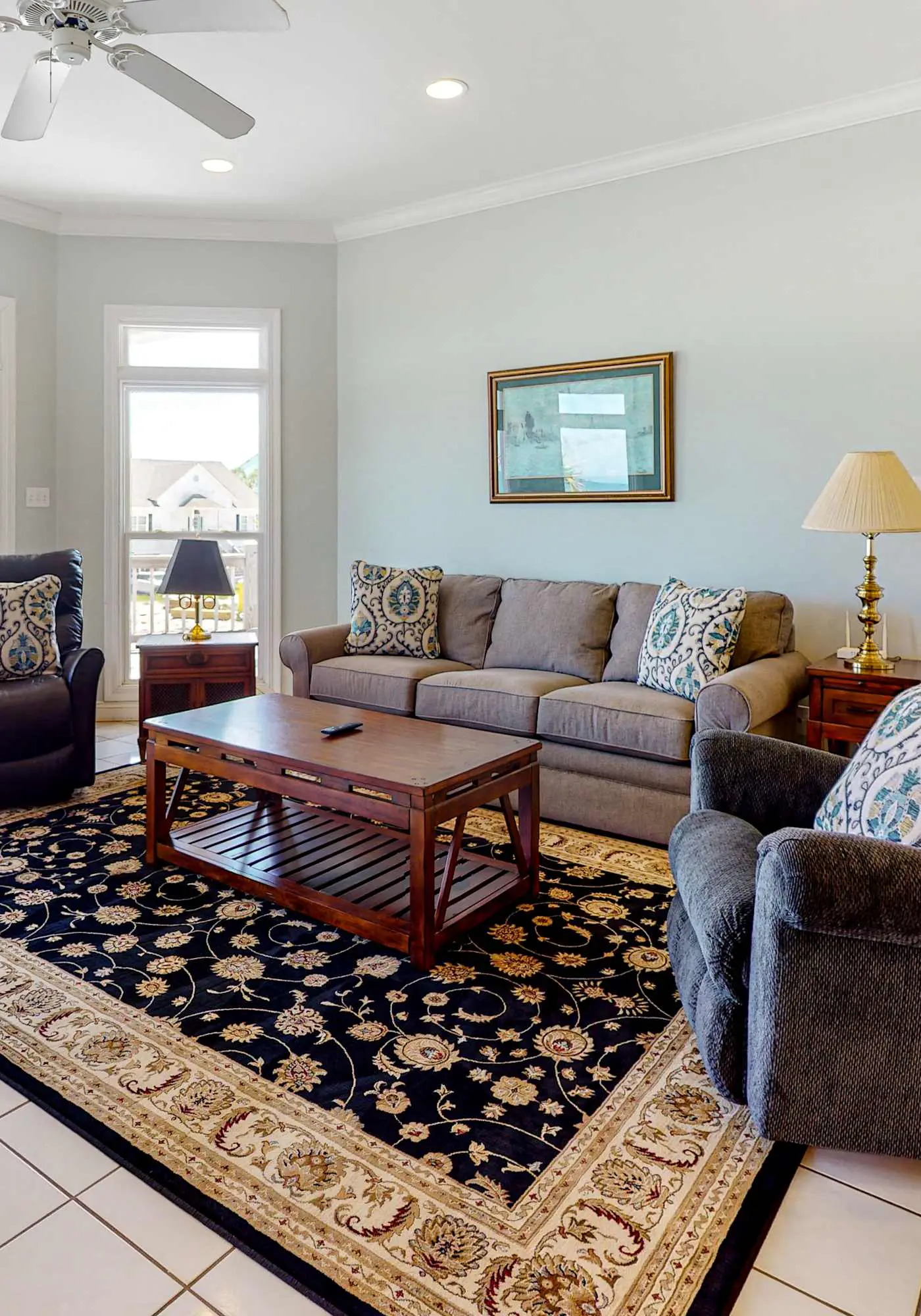 Fantastic beachfront home with full kitchen, central AC, & washer,dryer
