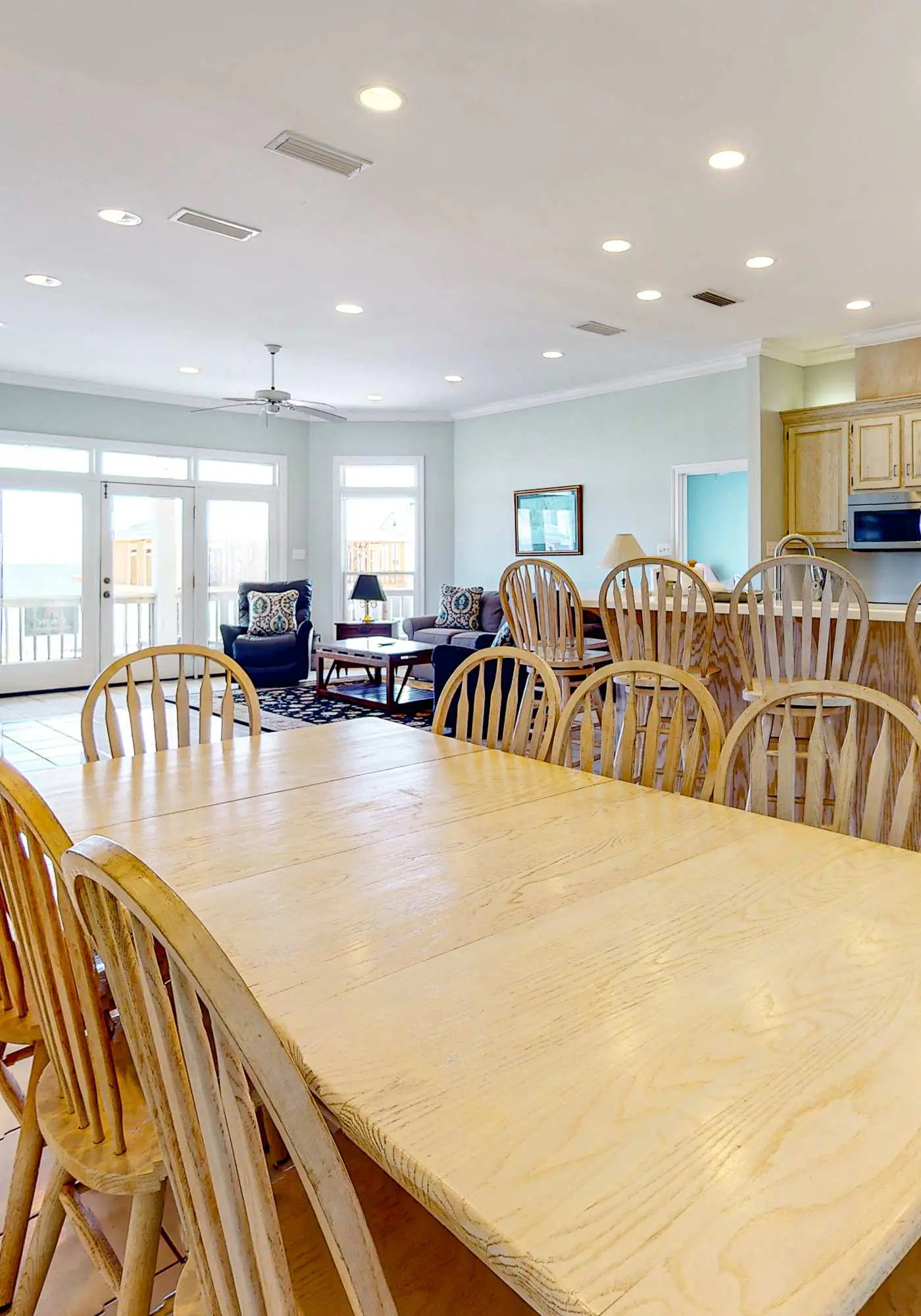Fantastic beachfront home with full kitchen, central AC, & washer,dryer