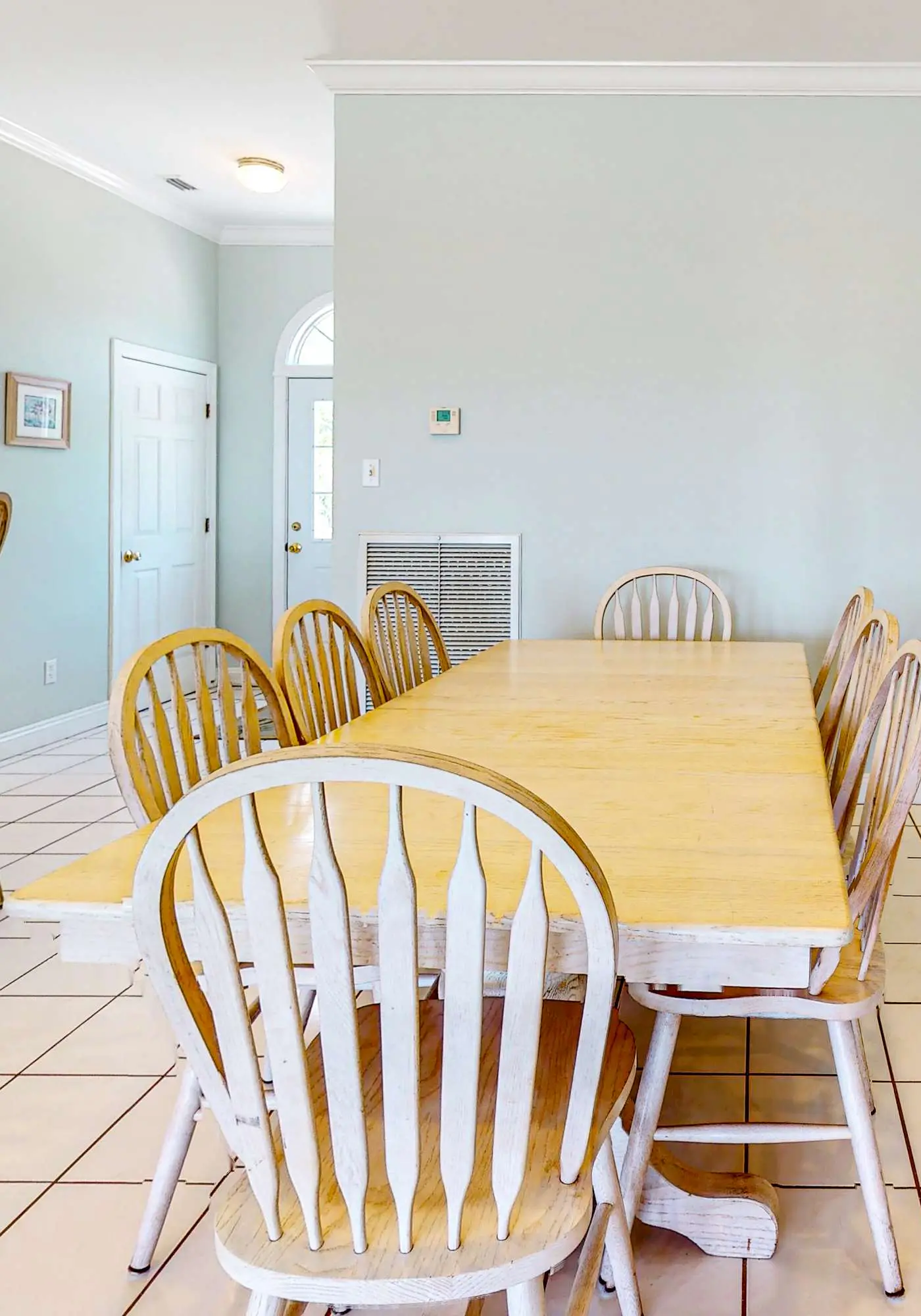 Fantastic beachfront home with full kitchen, central AC, & washer,dryer
