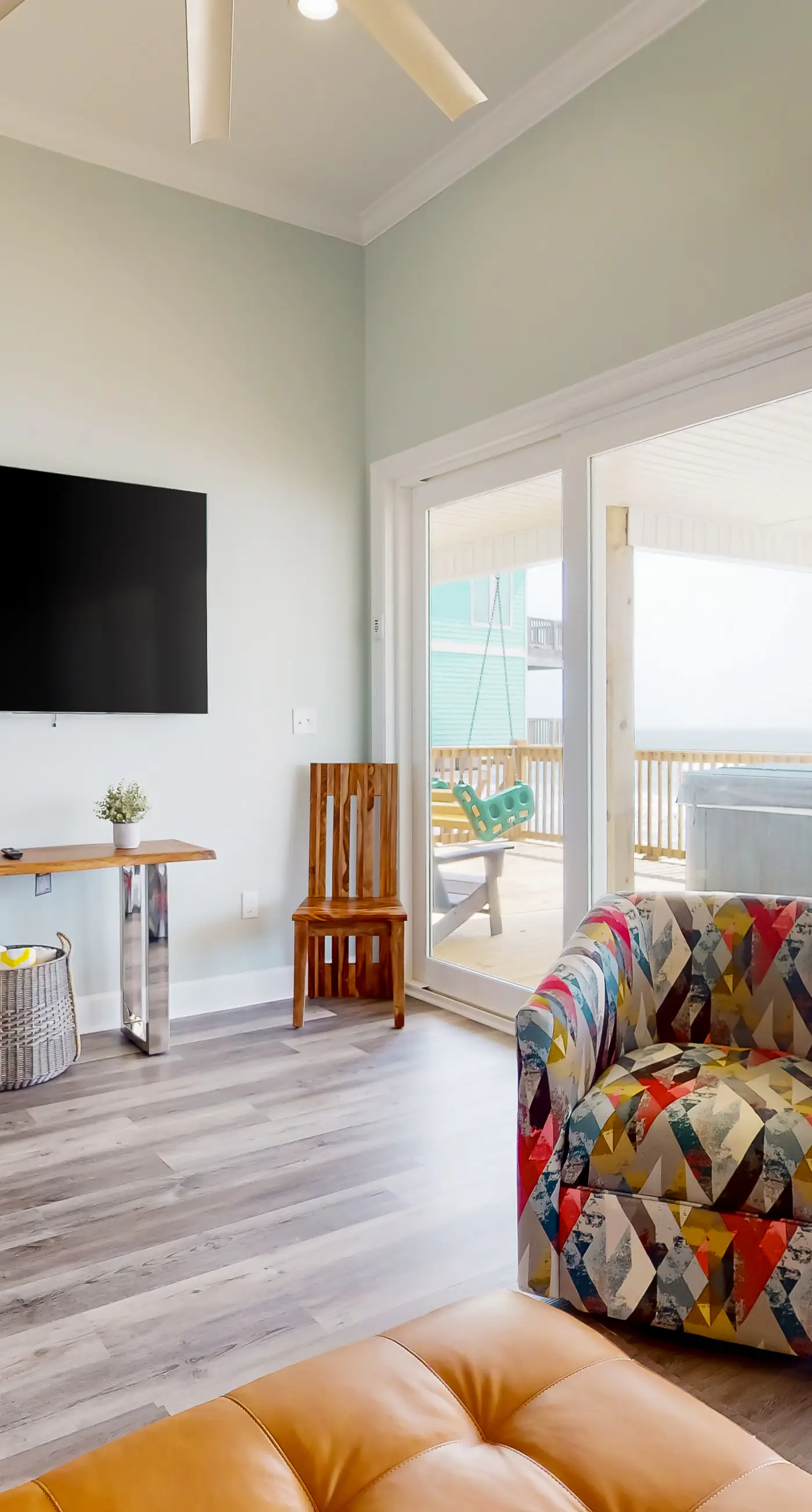 Exquisite oceanfront beach home with hot tub, central AC, balcony, & W&D
