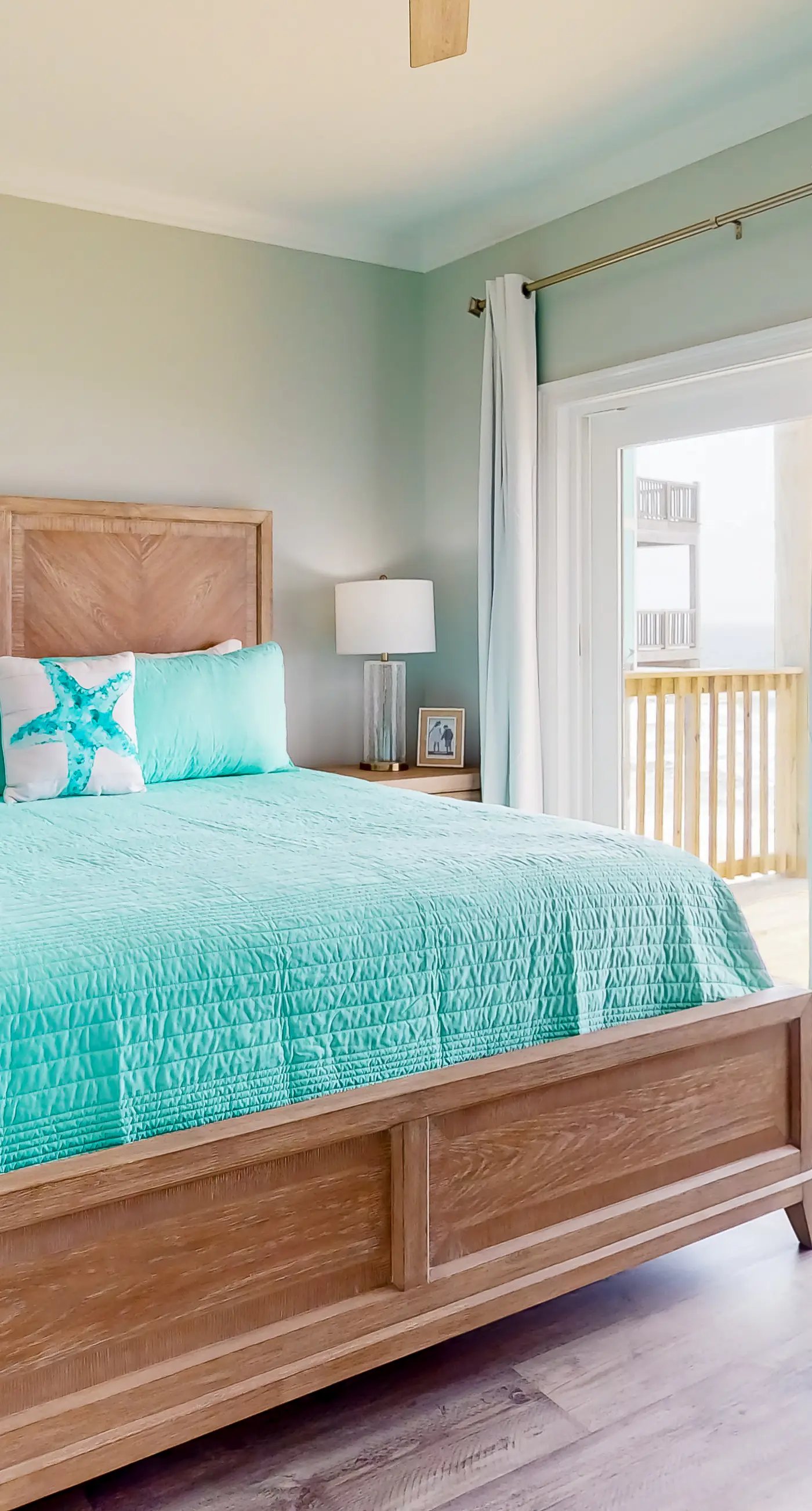 Exquisite oceanfront beach home with hot tub, central AC, balcony, & W&D