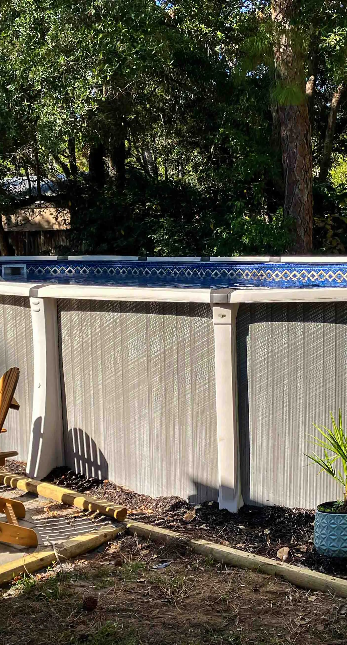 Modern dog-friendly home in the heart of island with hot tub & screened lanai