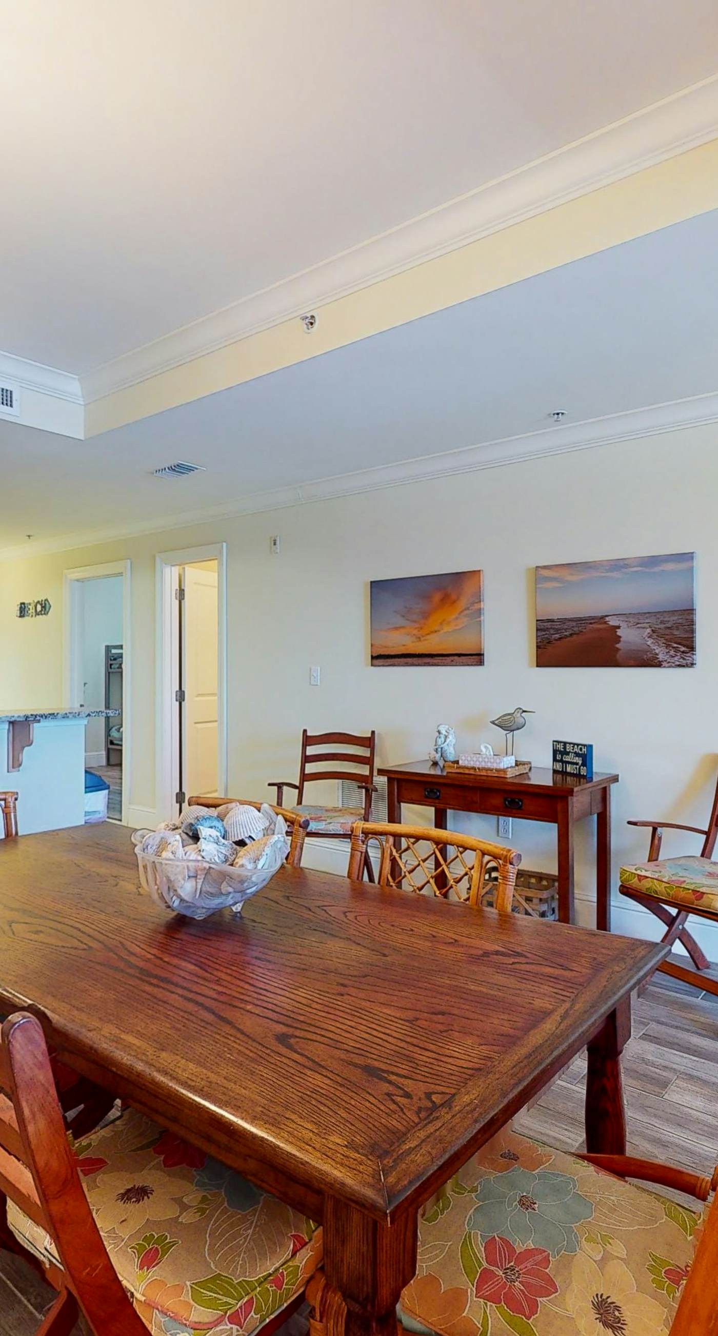 Beachfront condo with pool, hot tub, W/D, sauna, balcony, and tennis court