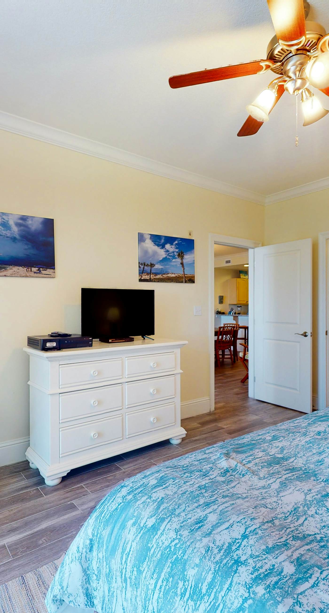 Beachfront condo with pool, hot tub, W/D, sauna, balcony, and tennis court