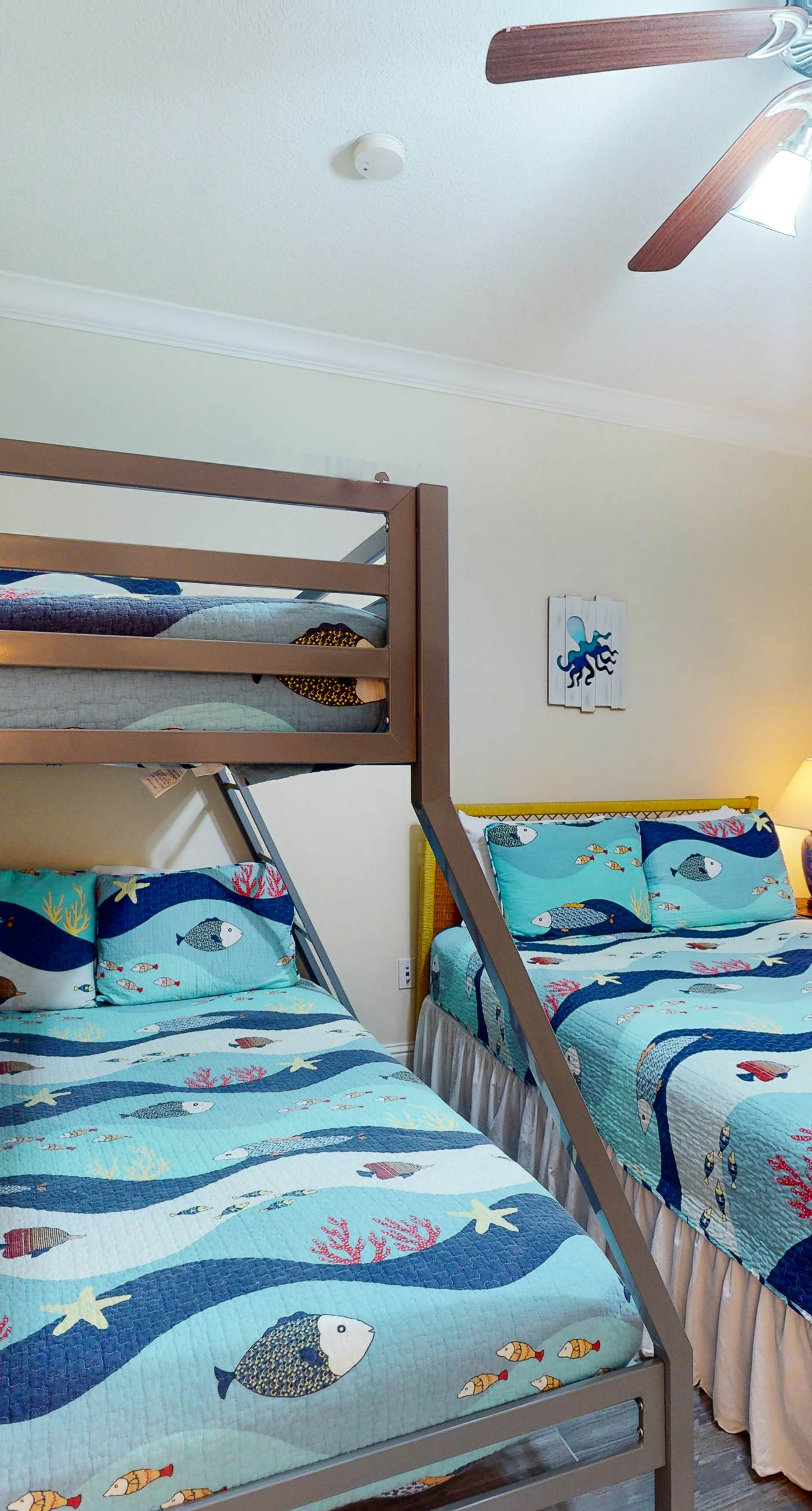 Beachfront condo with pool, hot tub, W/D, sauna, balcony, and tennis court