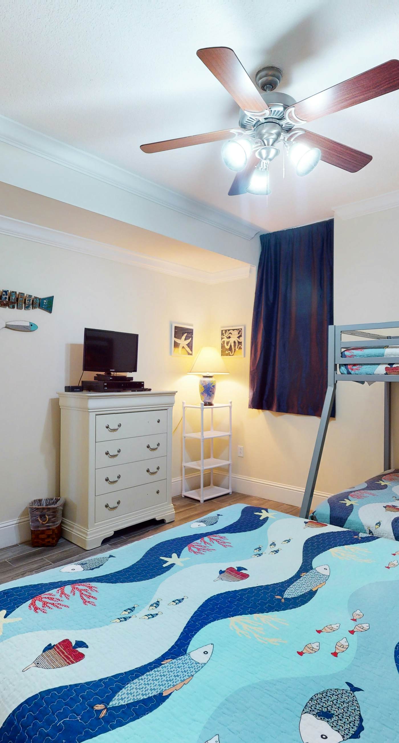 Beachfront condo with pool, hot tub, W/D, sauna, balcony, and tennis court