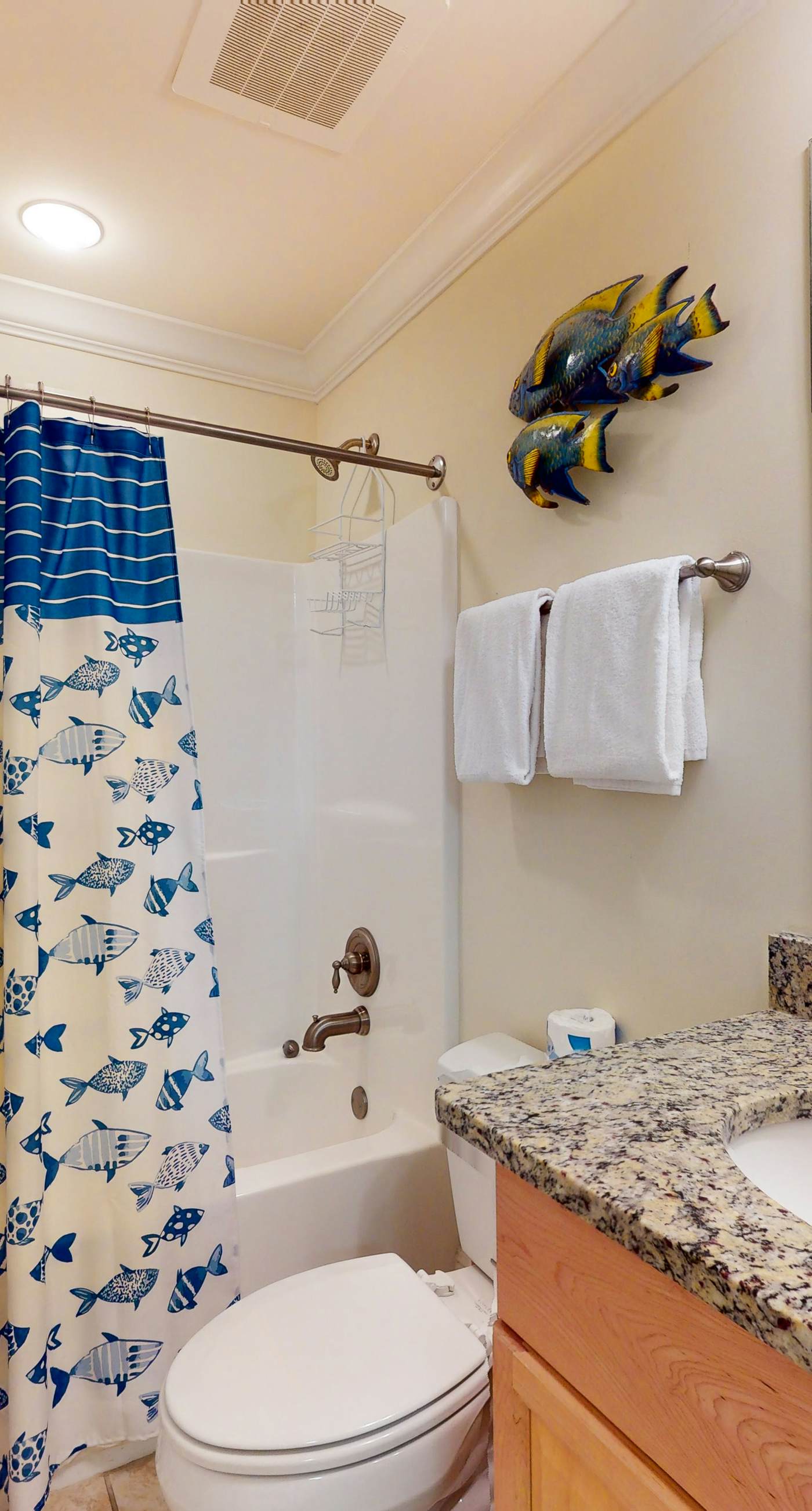 Beachfront condo with pool, hot tub, W/D, sauna, balcony, and tennis court