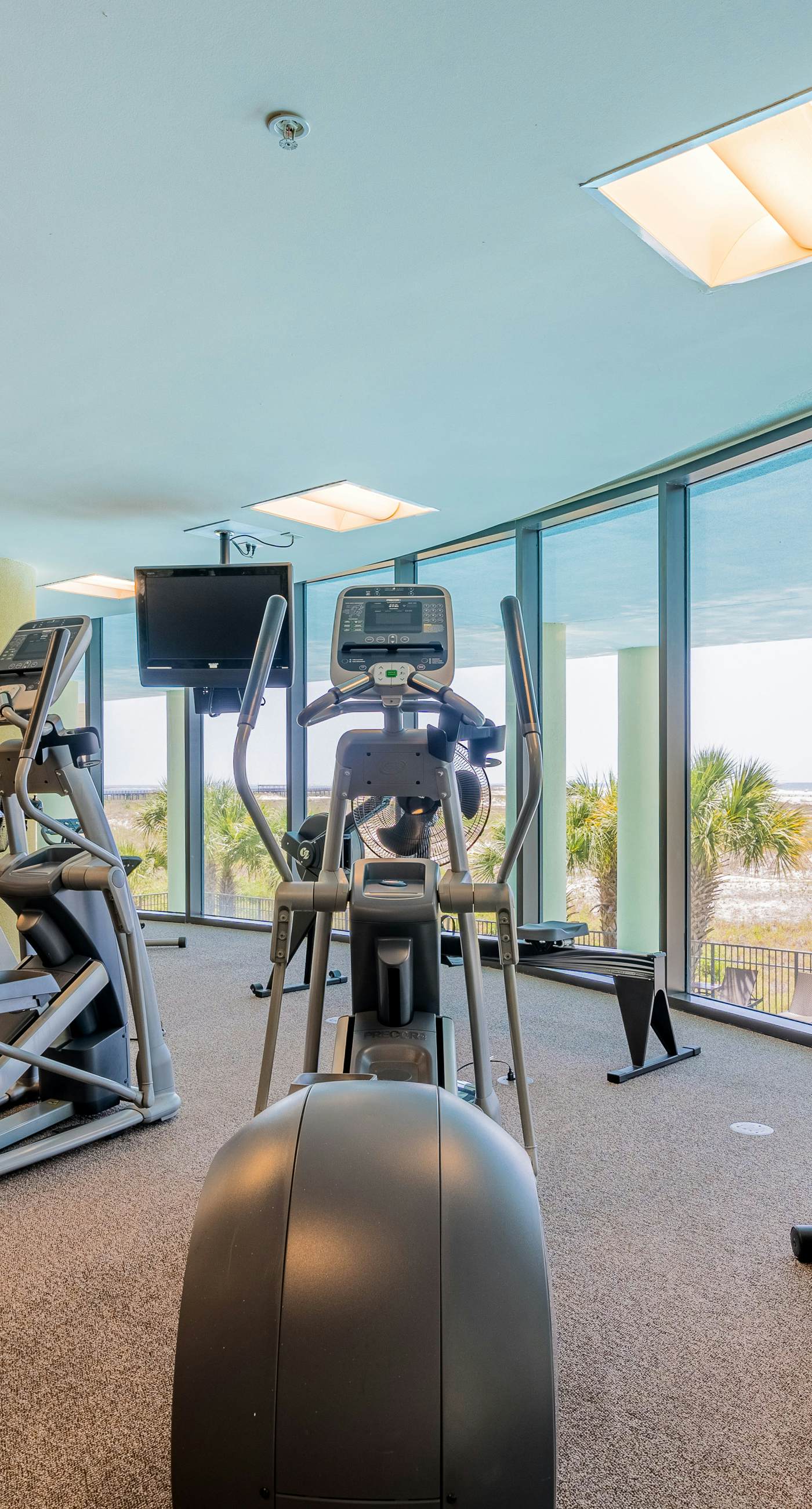 Beachfront condo with pool, hot tub, W/D, sauna, balcony, and tennis court